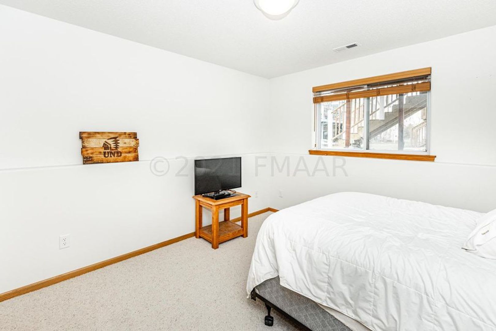 3 Bed 2 Bath – photo 2