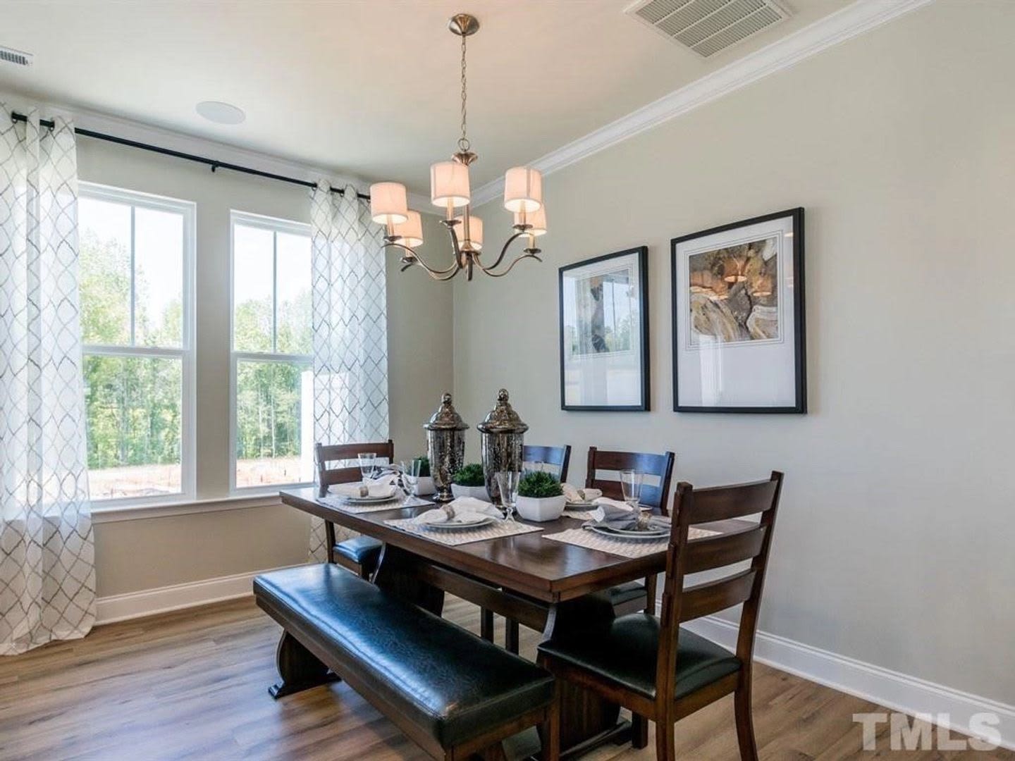 Room in 3 Bedroom Home at Scholar Dr – photo 4