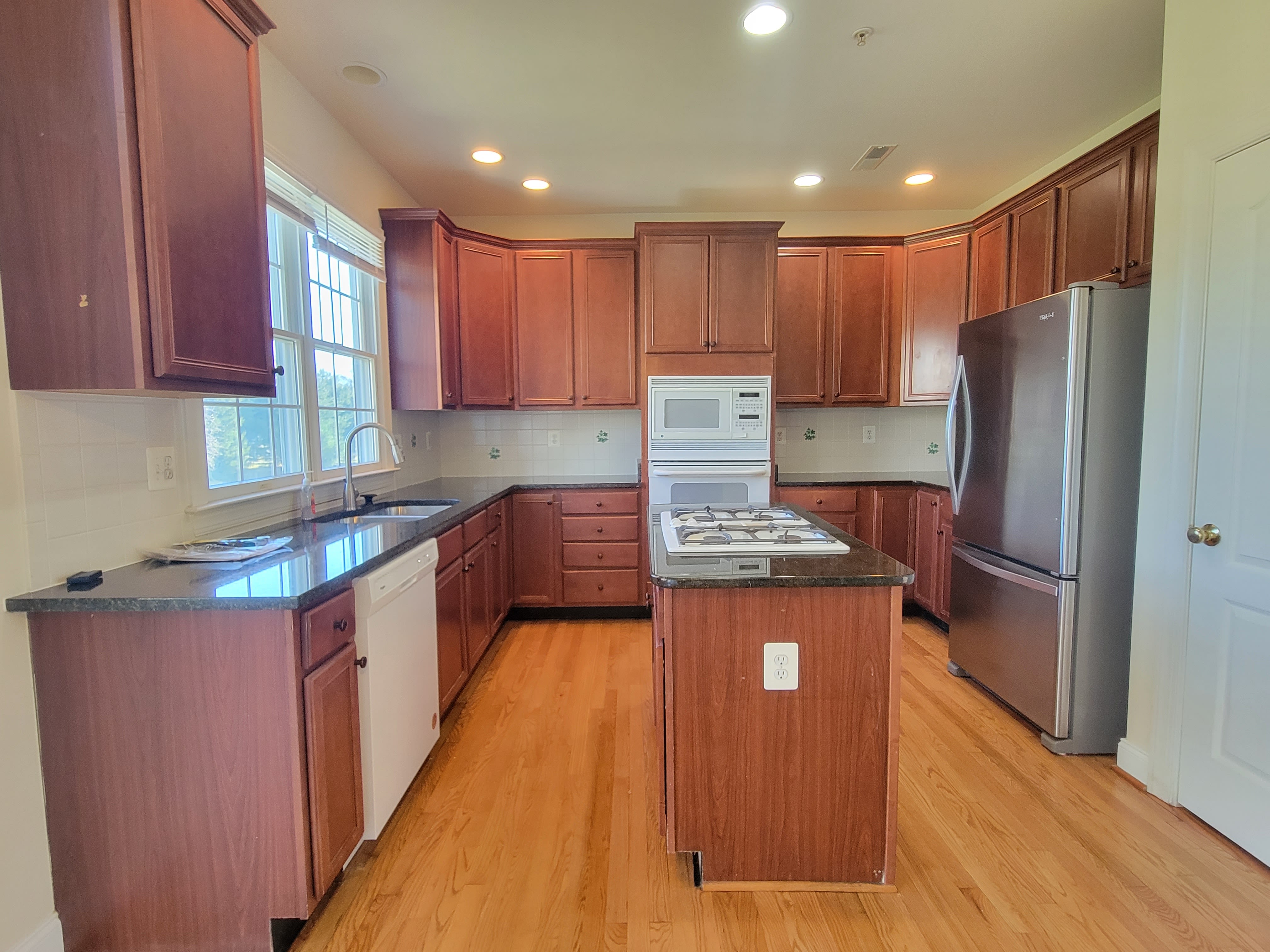 18403 Polynesian Ln – photo 2