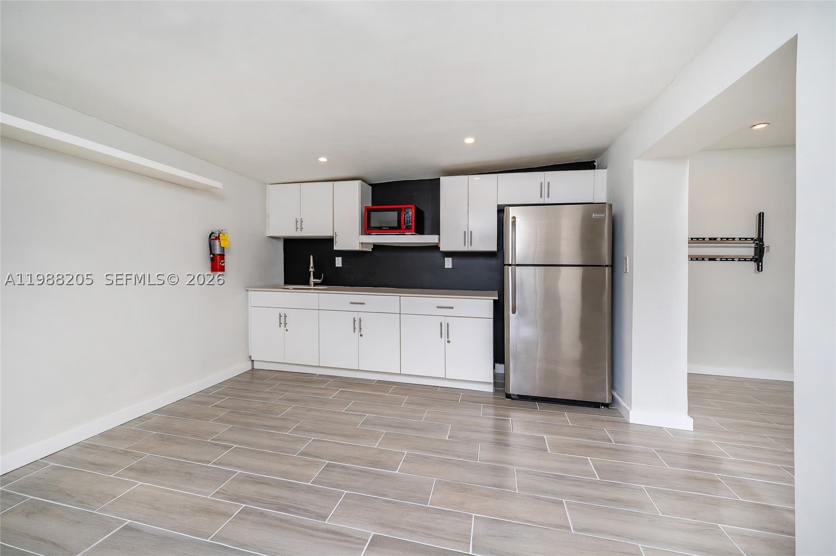10954 SW 157th Ter – photo 3