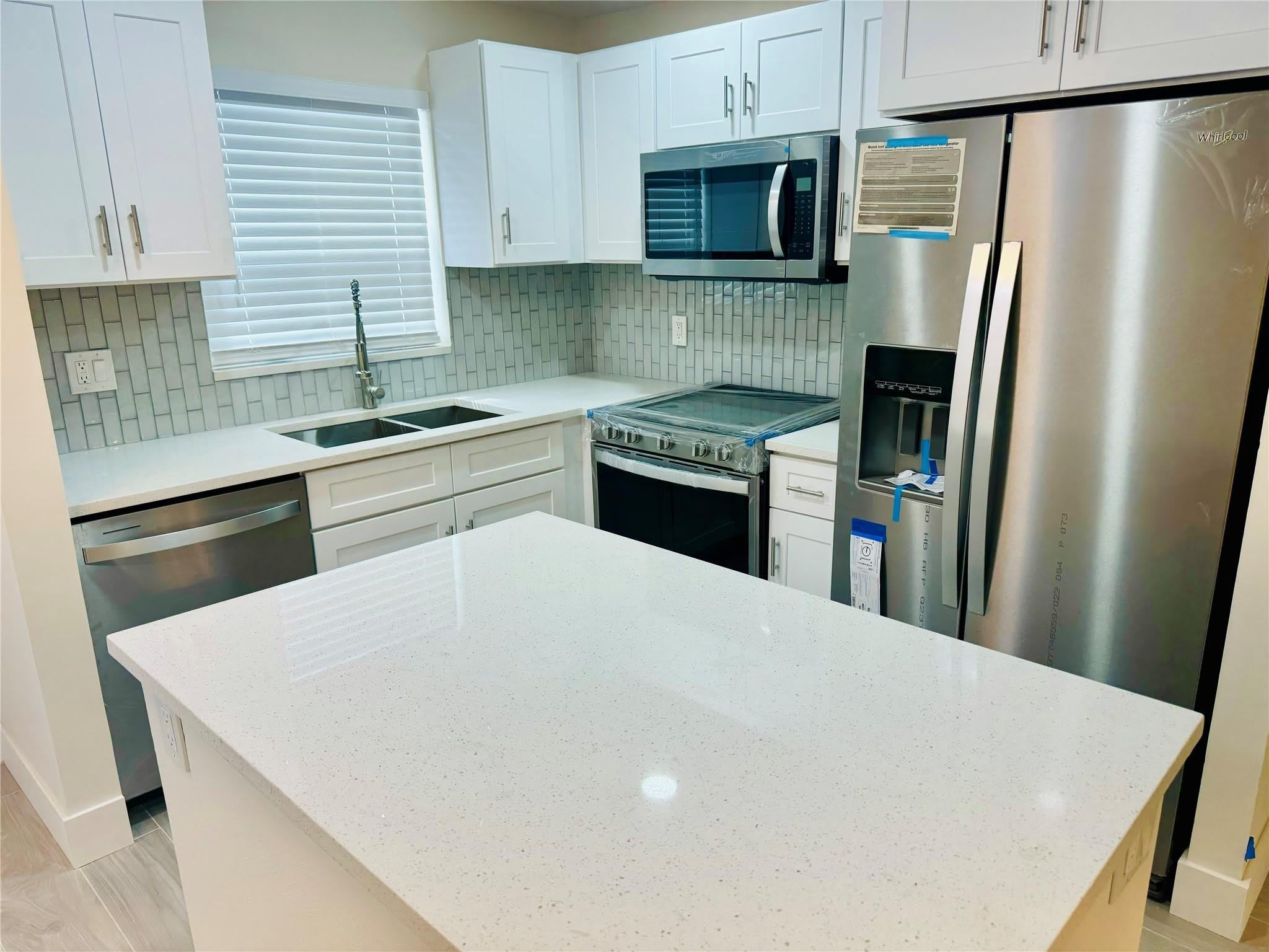 805 W Oakland Park Boulevard – photo 1
