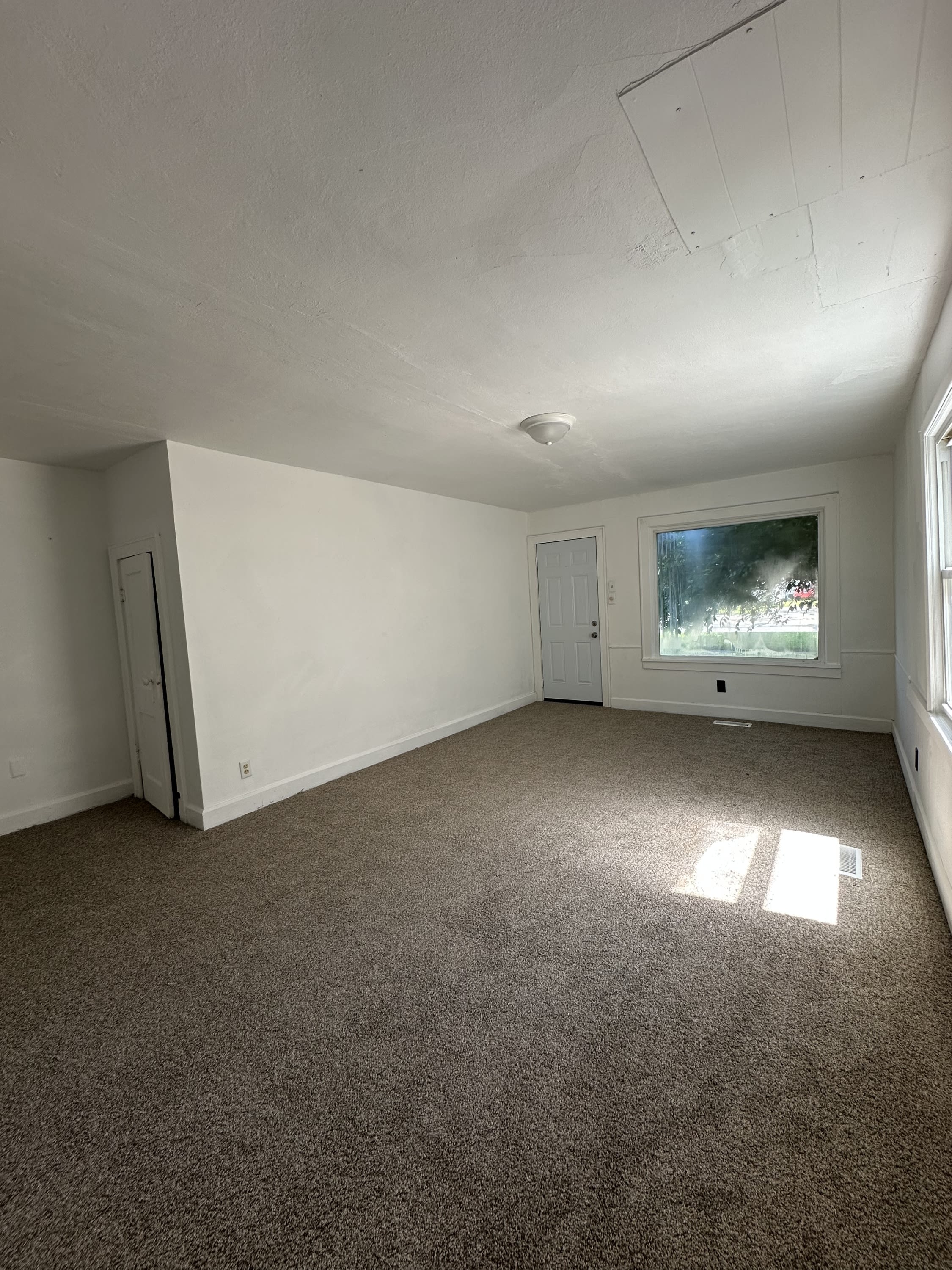 1913 Broadway Street – photo 2