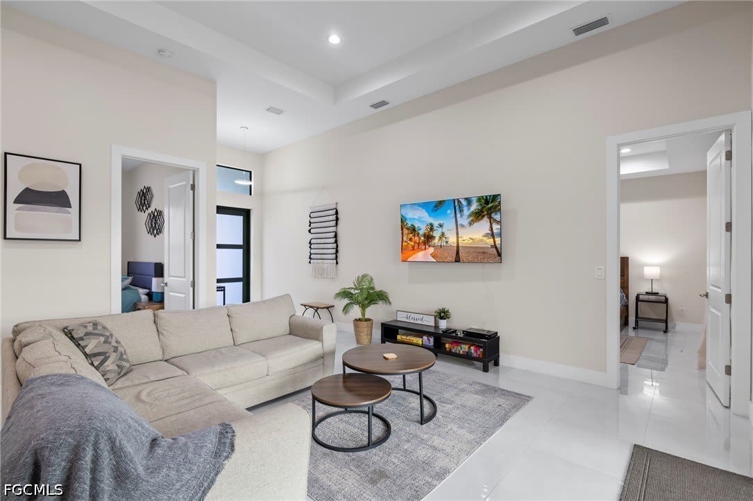 1137 SW 18th Court – photo 5