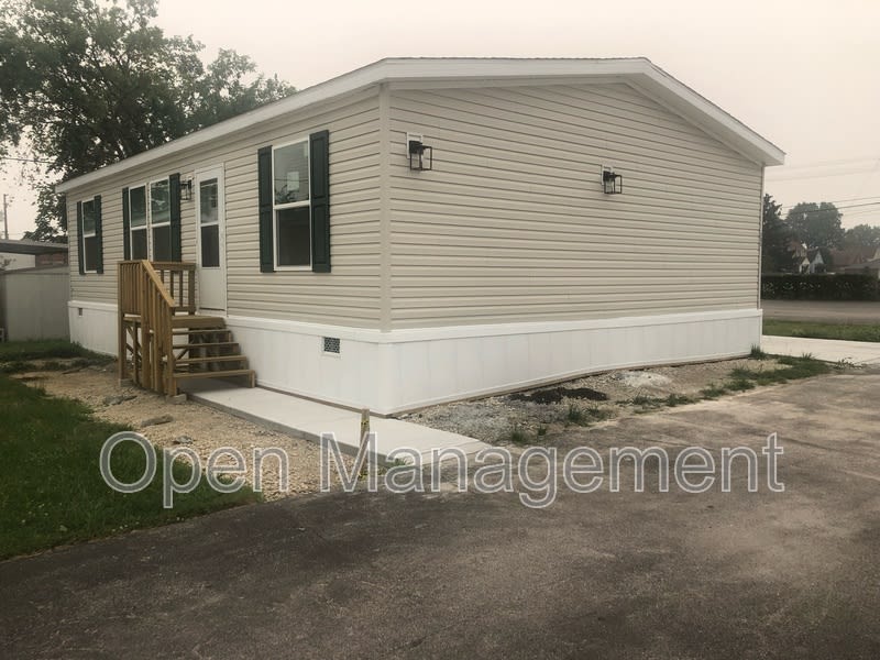 2700 Brookpark Rd – photo 1