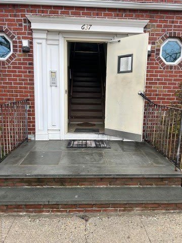 639 Wellwood Avenue – photo 5