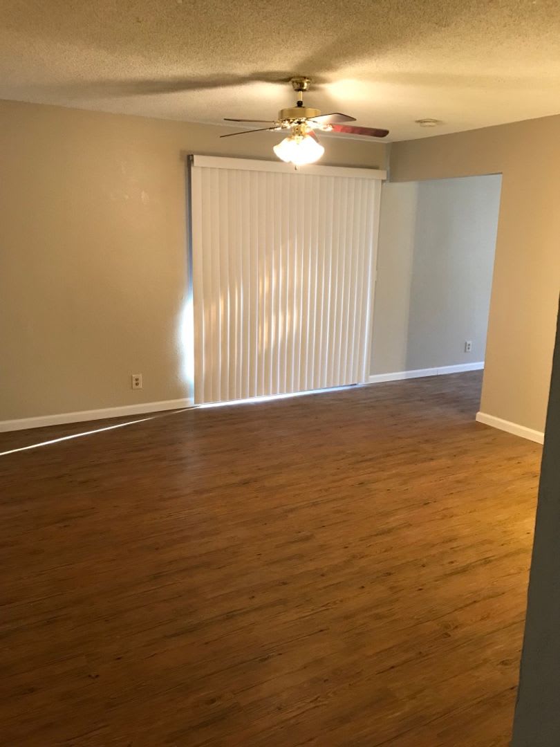 Fair Oaks 2bd/2ba Duplex with Garage – photo 5