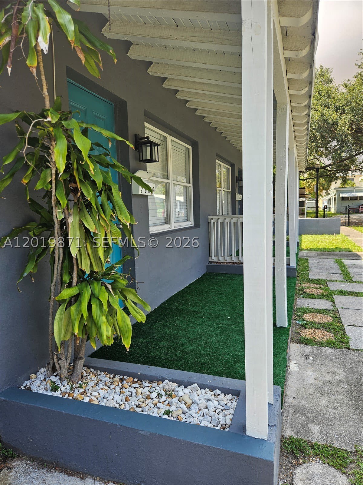 2034 Taylor St – photo 3