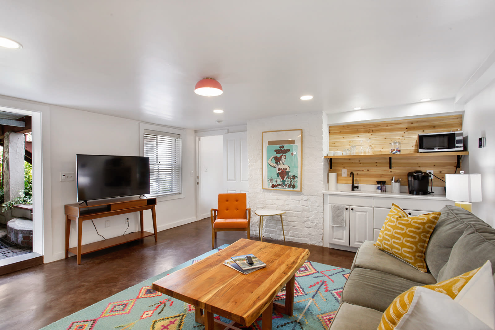 17 W Park Ave – photo 2