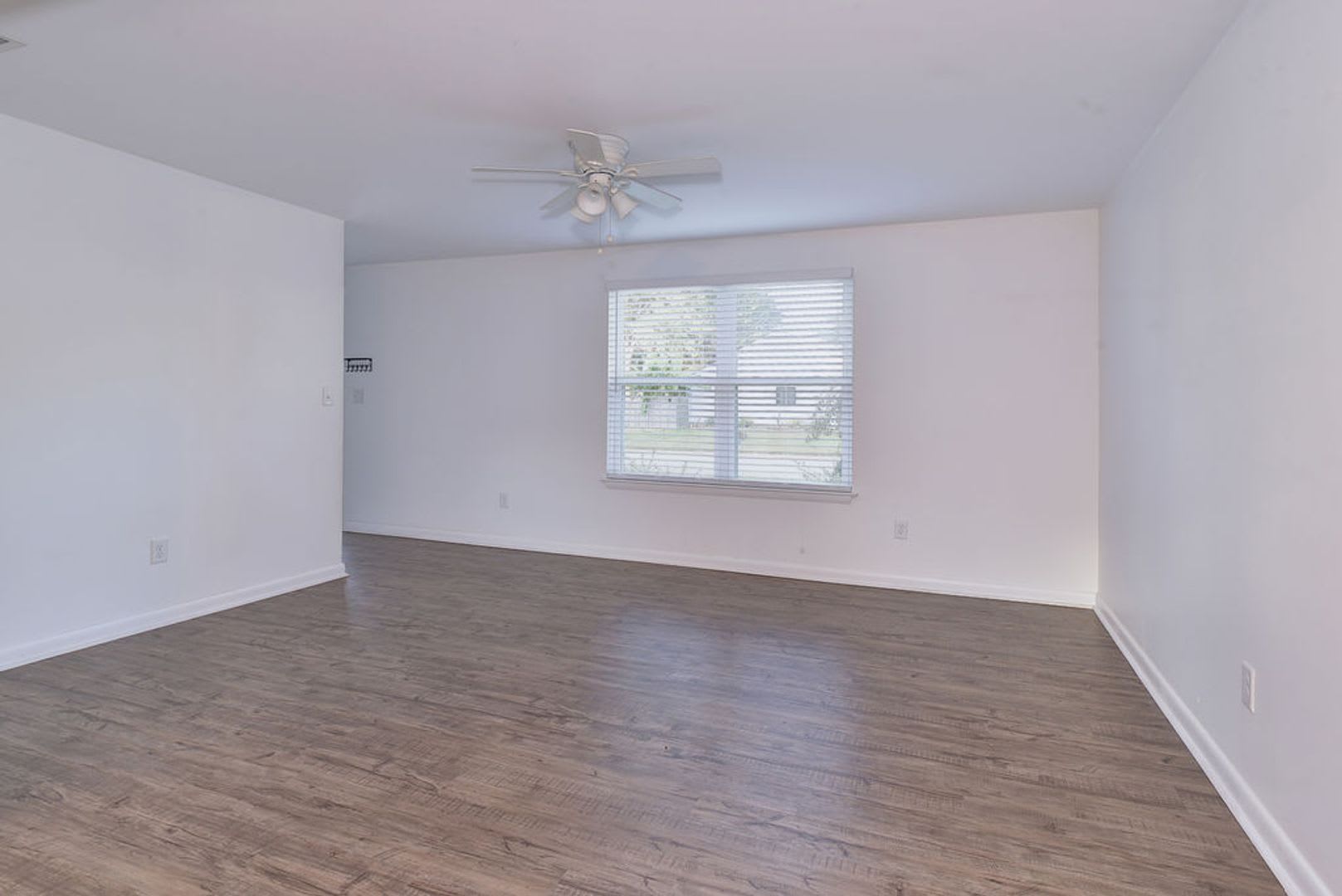 Updated Two Story Home With Large Fenced Backyard – photo 5
