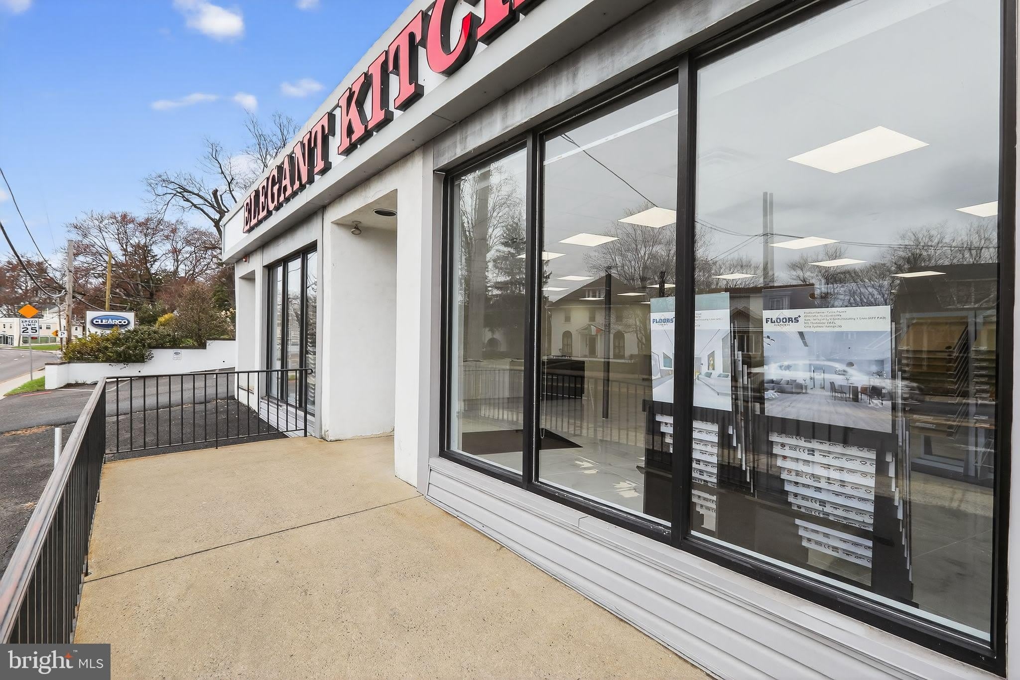13 N YORK Road – photo 3