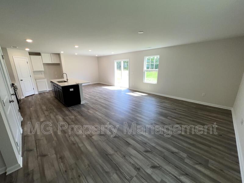 1367 Woodhouse Drive – photo 3
