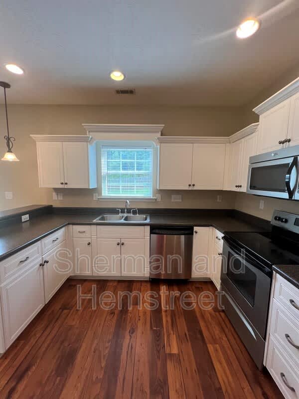 5013 Sunderlund Court – photo 2