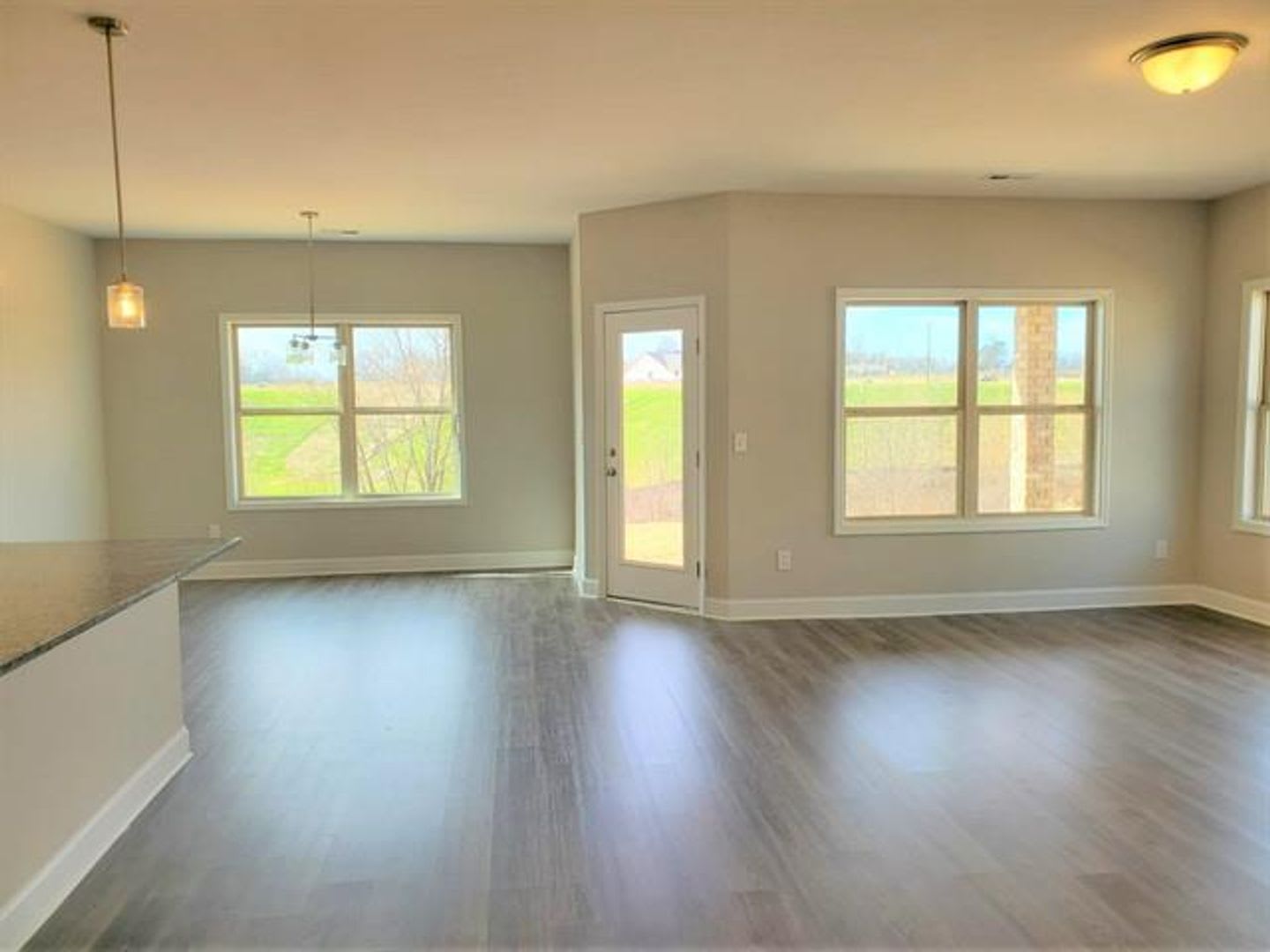 3 Bedroom, 2 Bath home. – photo 2