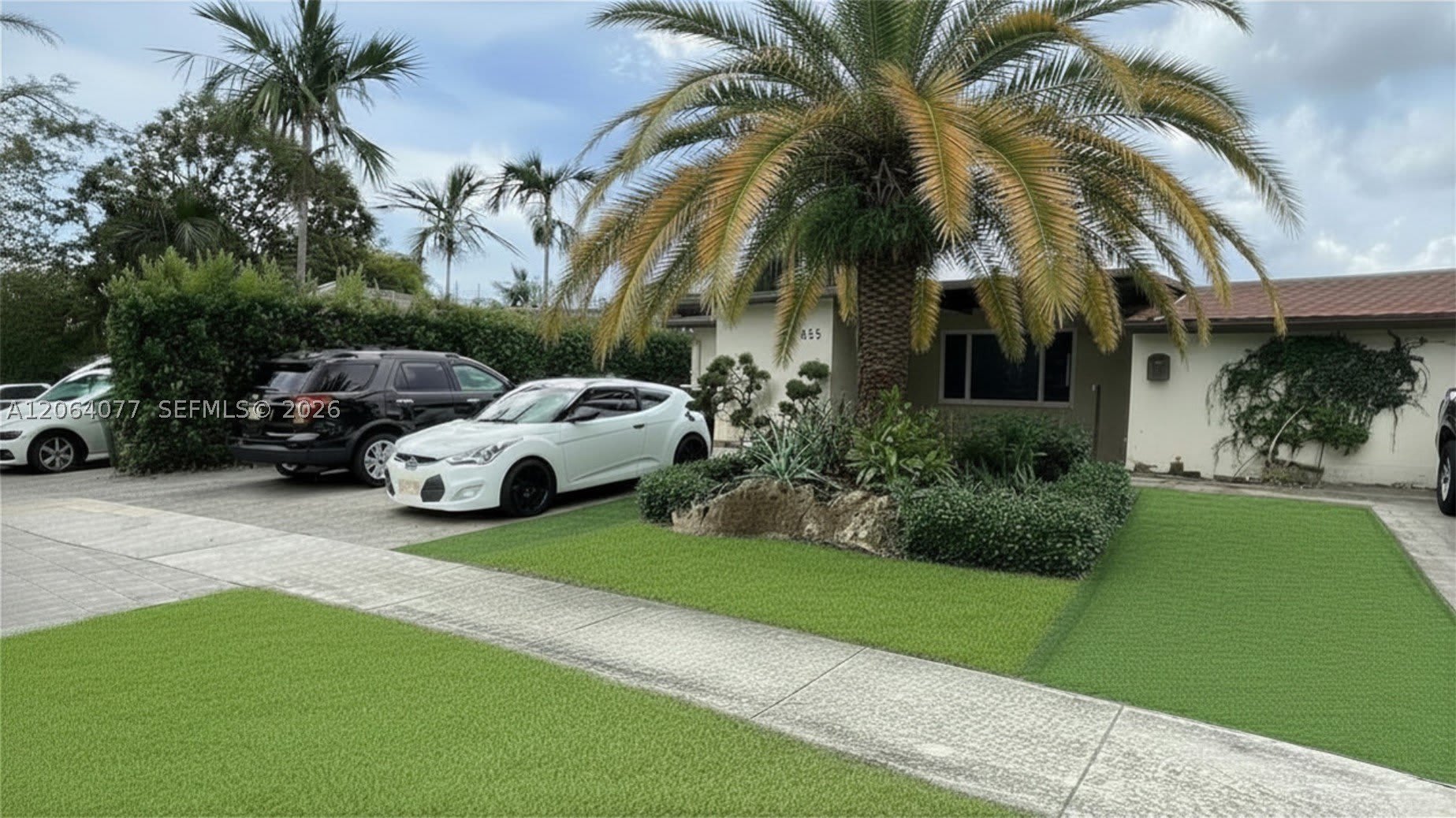 6550 SW 8th St – photo 1
