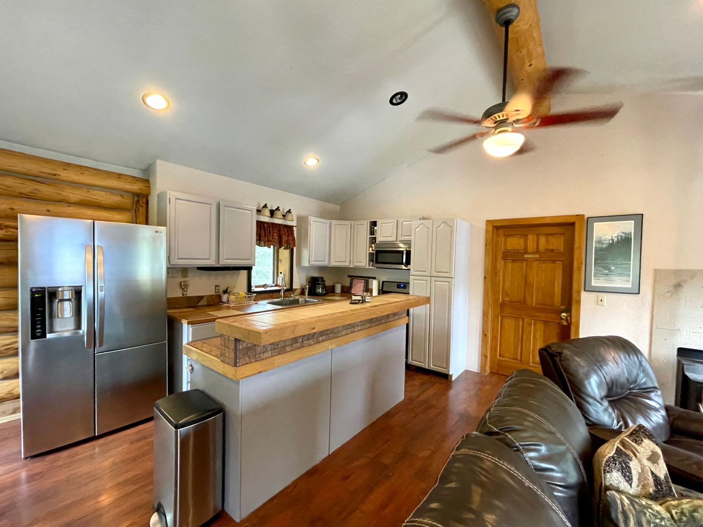 SEASONAL RENTAL HOME – photo 2