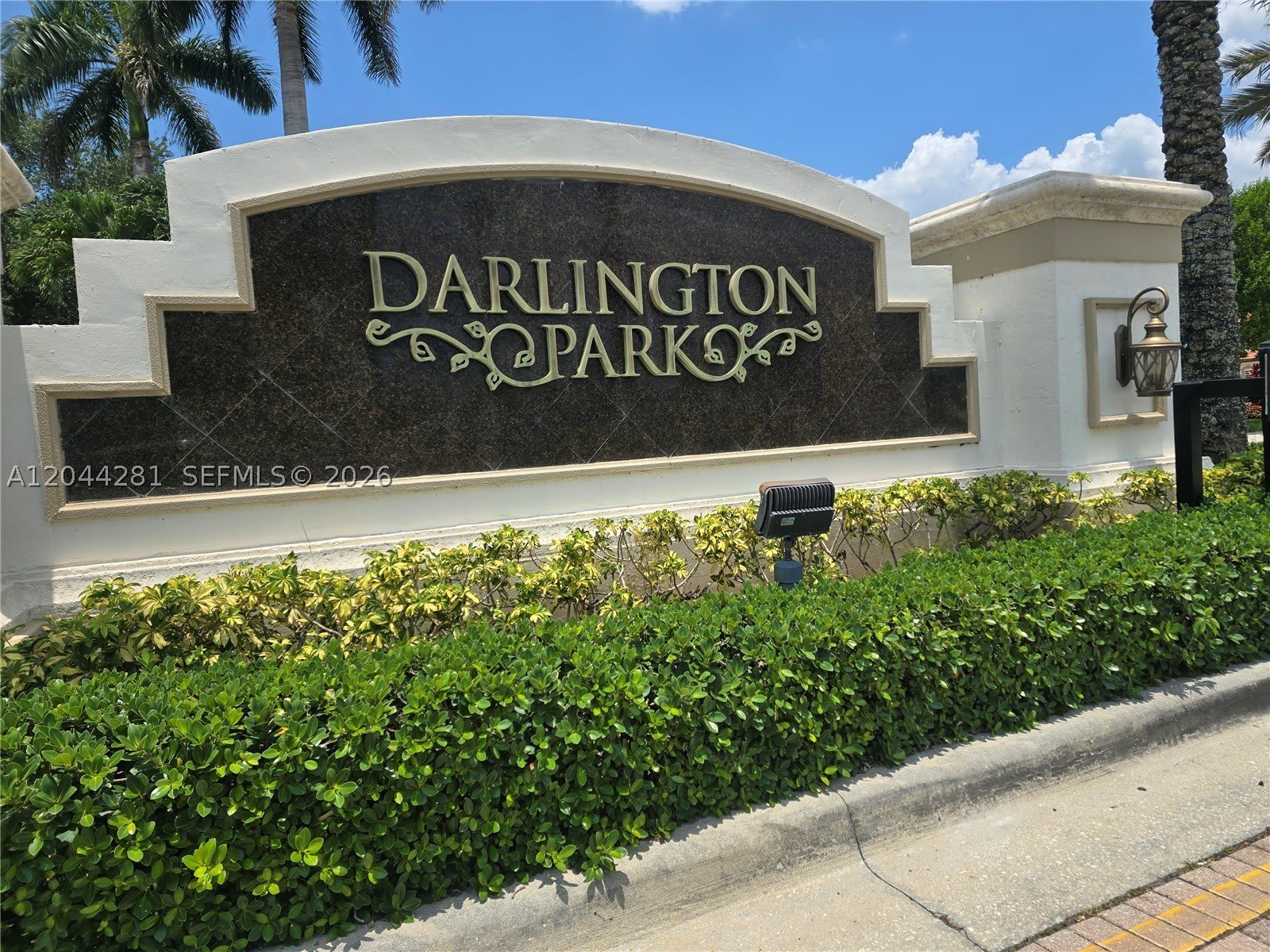 9738 Darlington Pl – photo 1