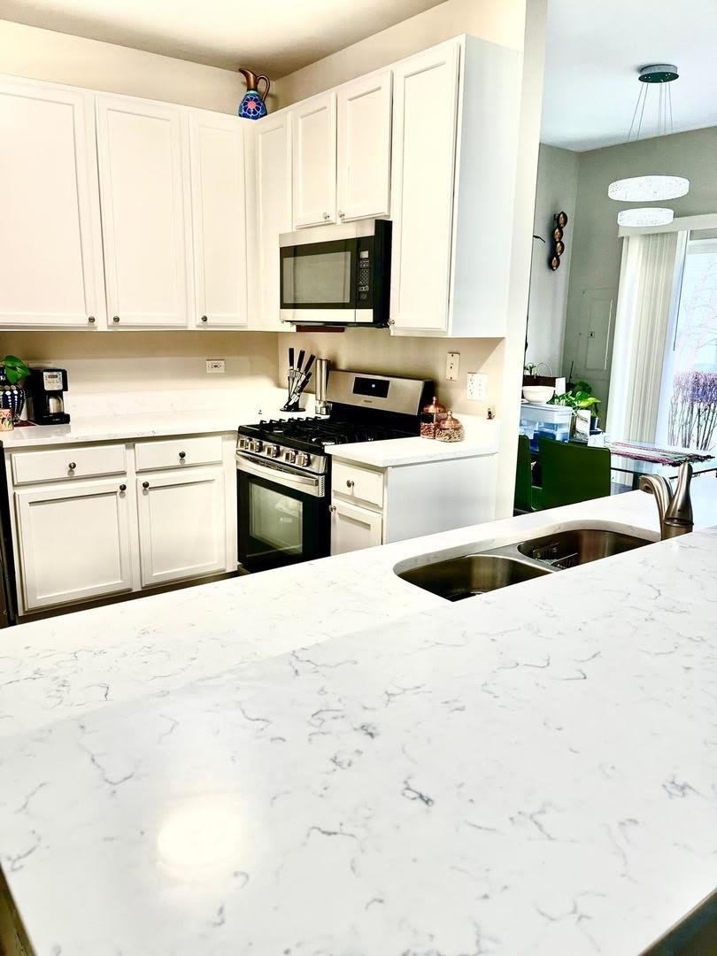680 Meadowridge Drive – photo 4