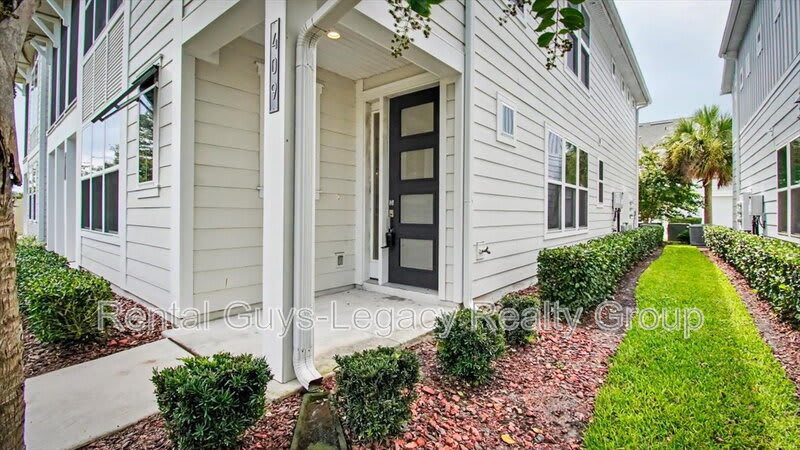 409 Crestview Drive – photo 2