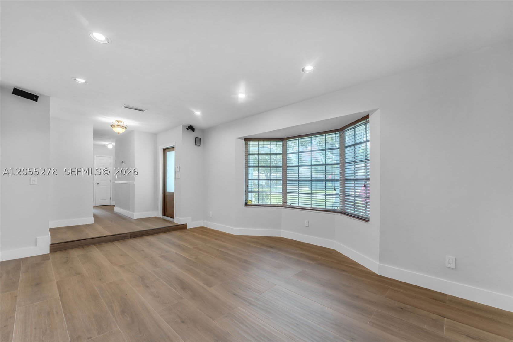 9121 Ridgeland Dr – photo 4