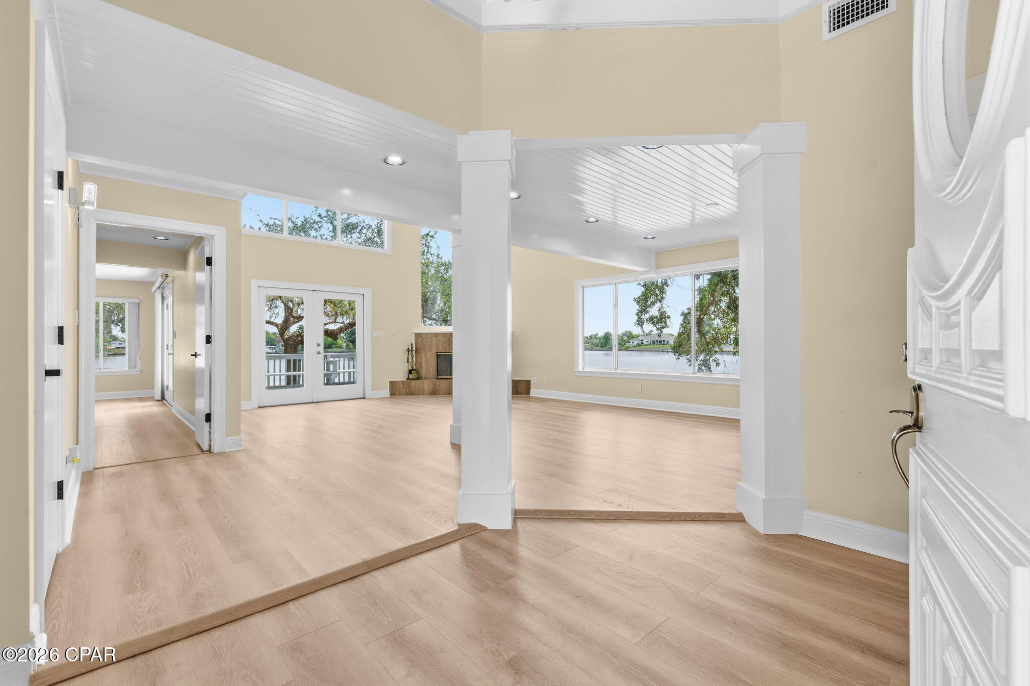 2718 Country Club Drive – photo 2