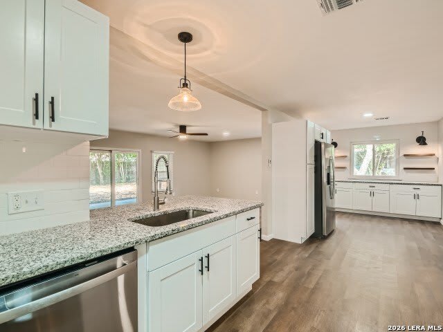 334 SHROPSHIRE DR – photo 4
