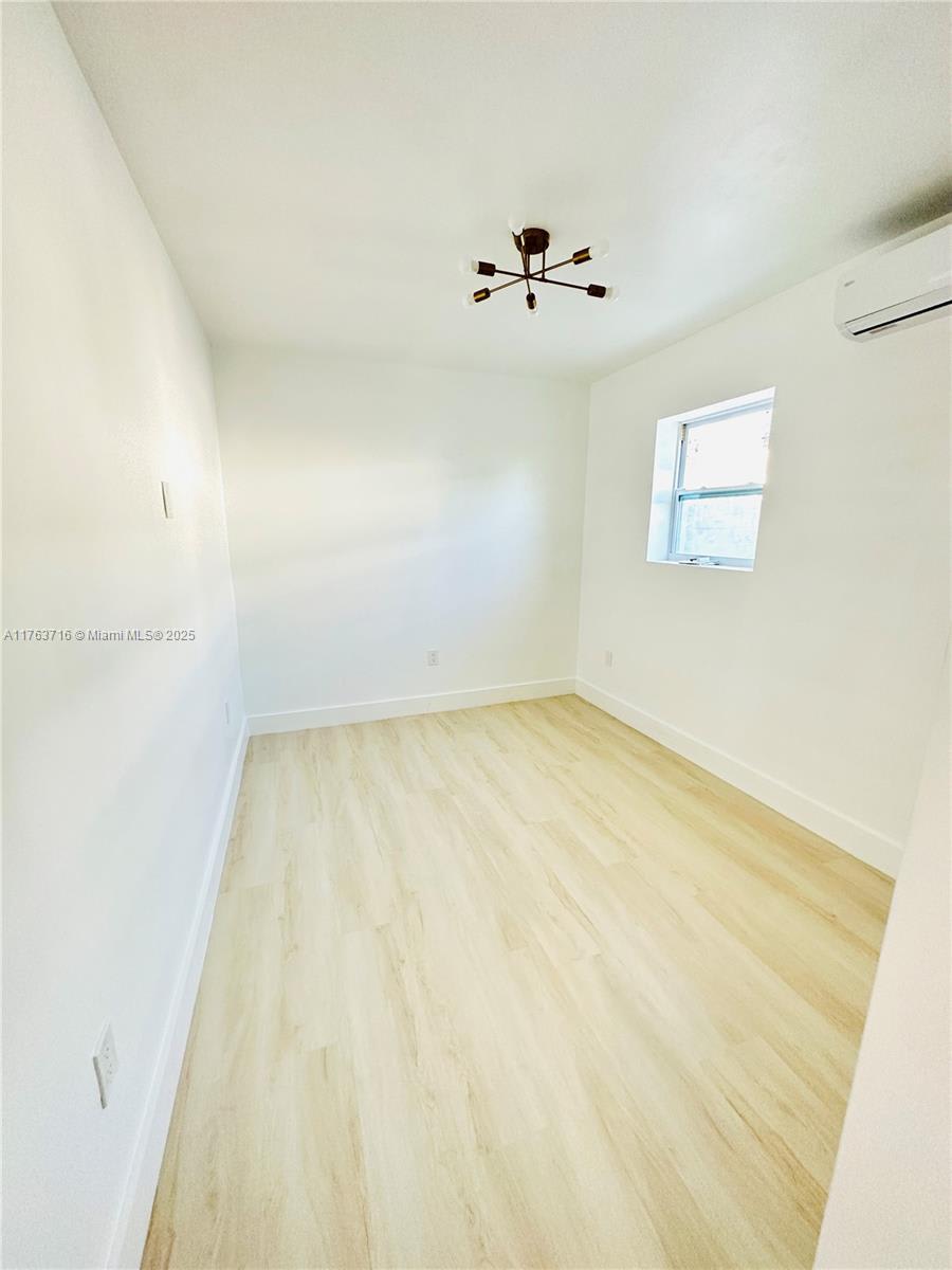 1800 NE 154th St – photo 2