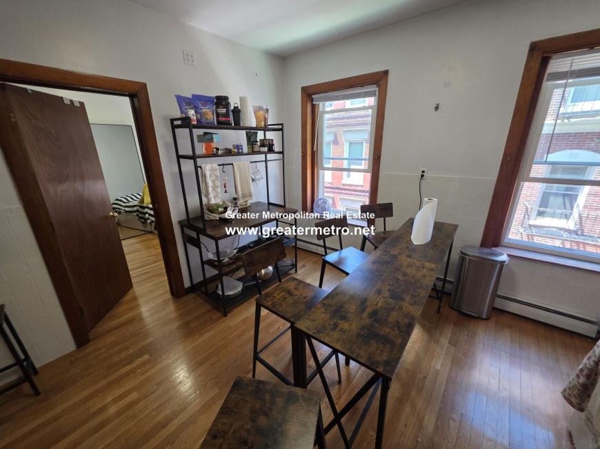 7 Margaret St. – photo 2