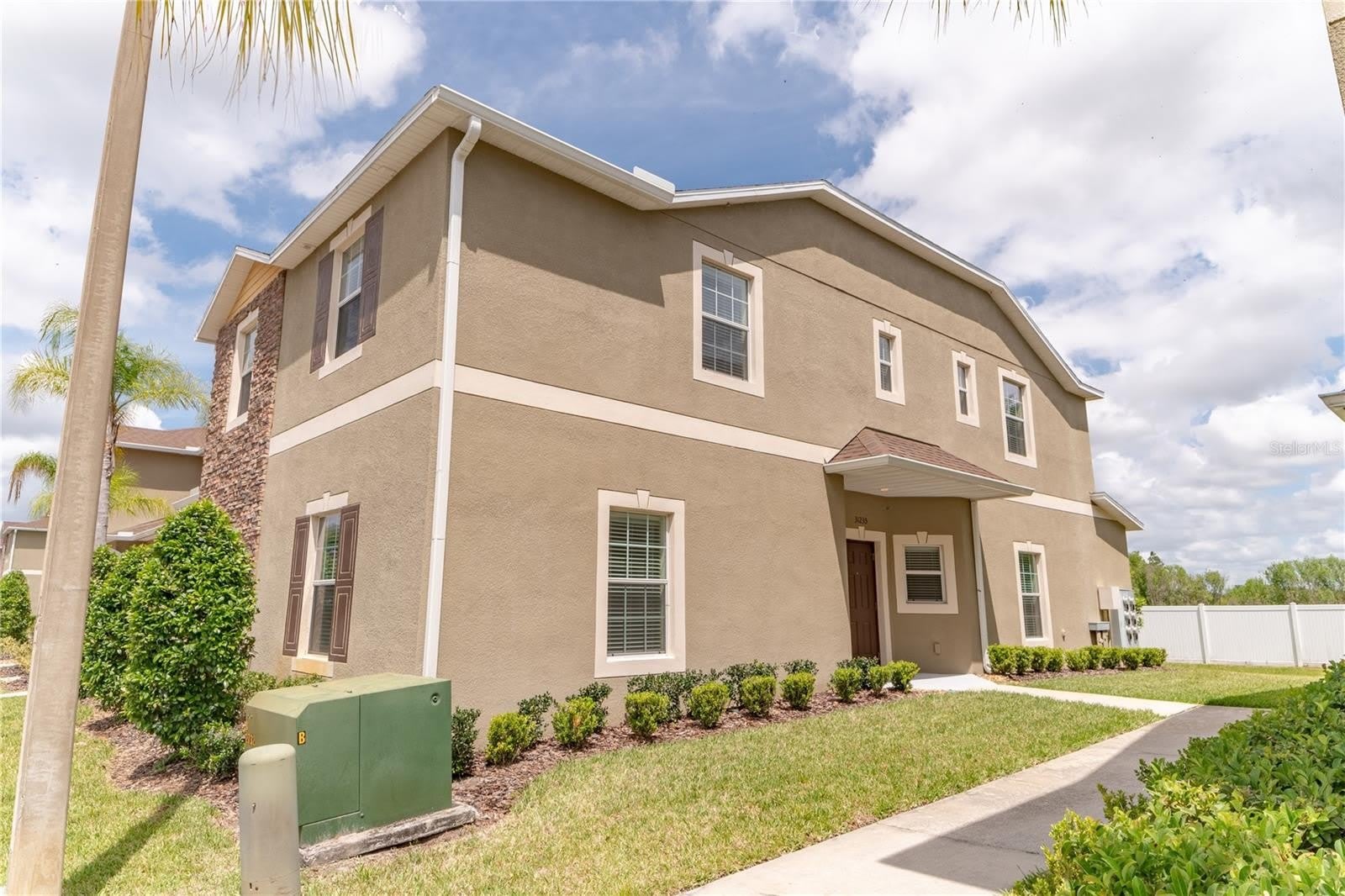 31235 CLARIDGE Place – photo 1