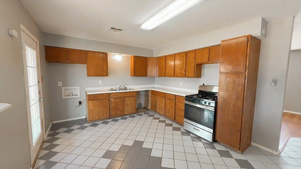 3619 Shell Ave – photo 3