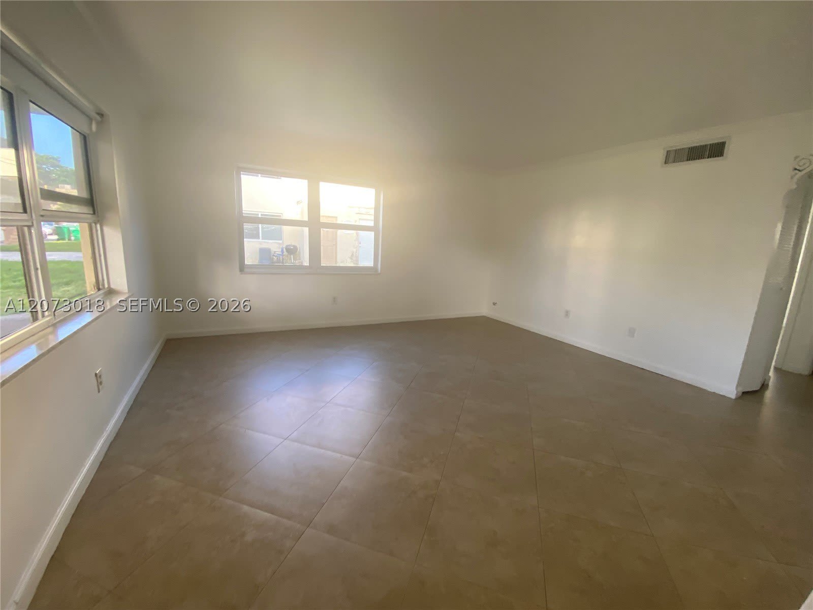 3670 SW 60th Ave – photo 3