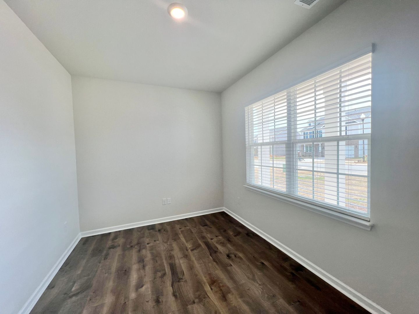 Offering Refundable Application Fees 150 Move In Promotion Recently Built 4Bd 2 5Ba Fuquay Varina Home In An Hoa Community With Amenities – photo 3
