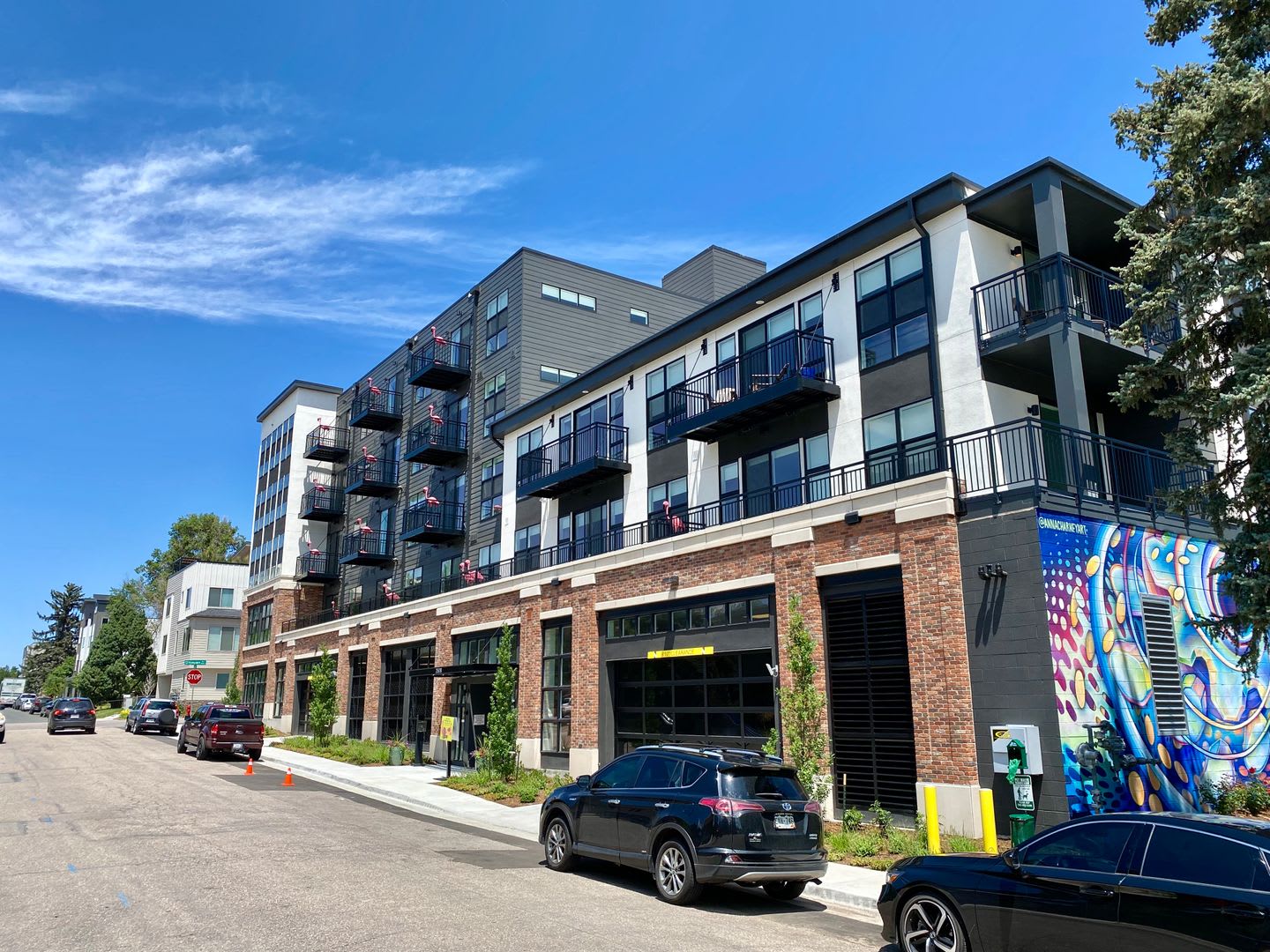 Luxury Top-Floor Condo with Stunning Mountain & City Views – photo 1