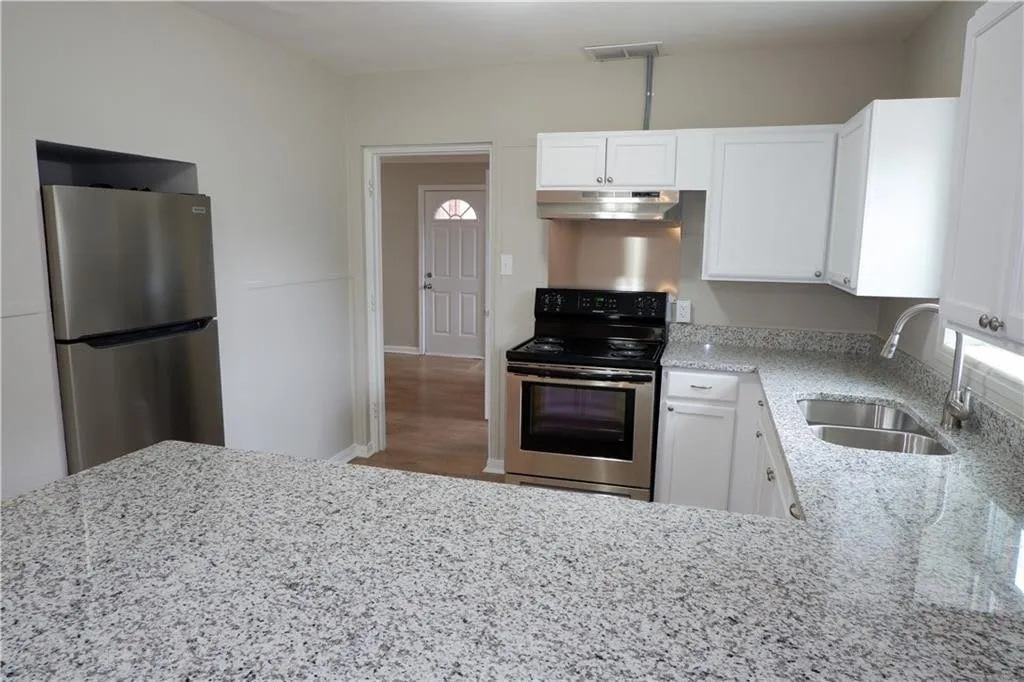 2201 De Kruif Court – photo 3