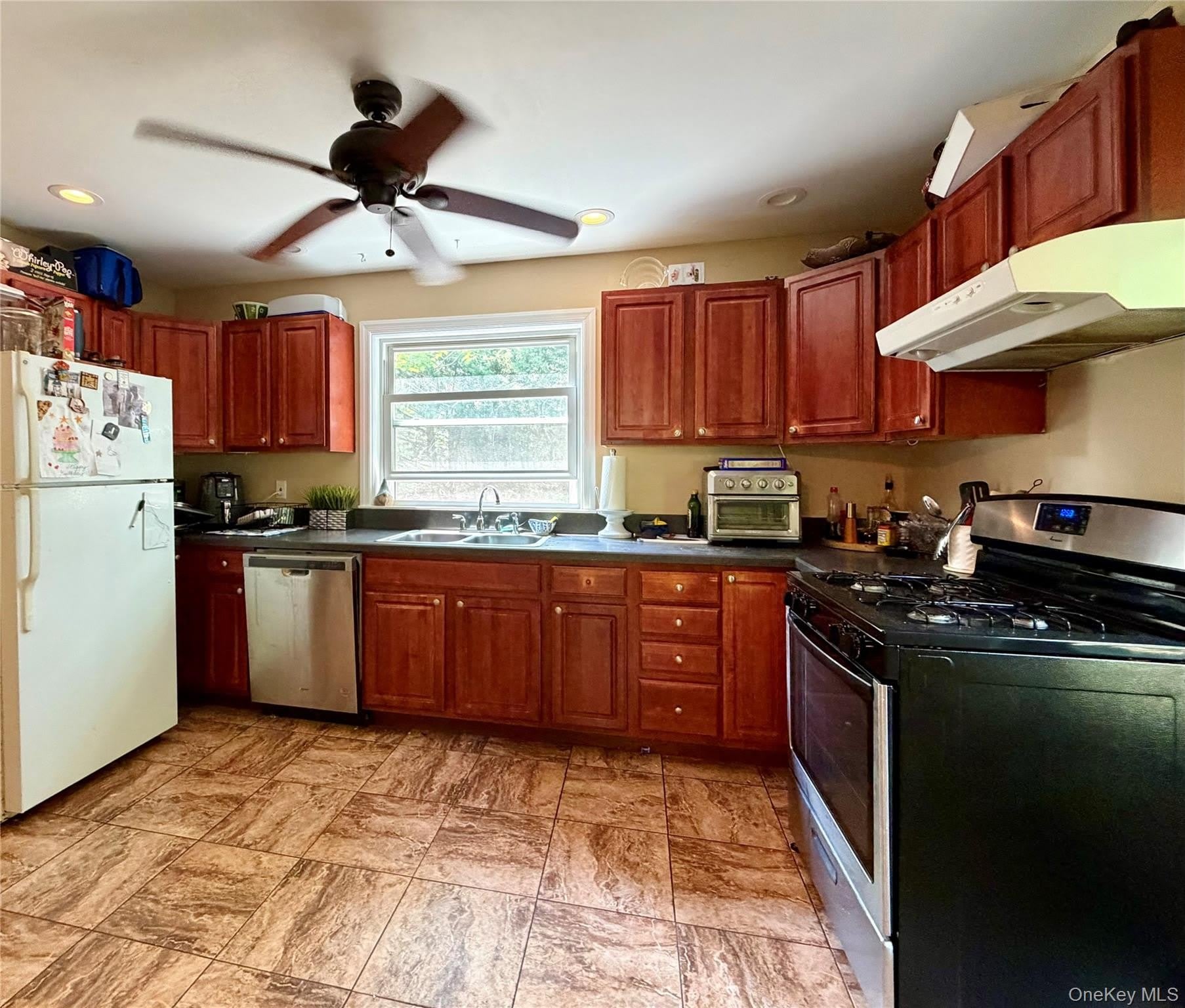 149 Fort Salonga Road – photo 5