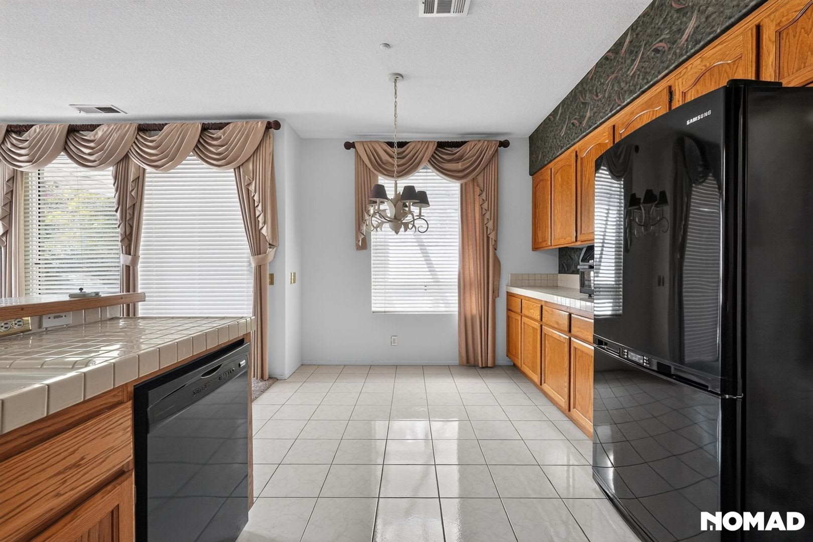 Spacious 4Br House In Fontana – photo 2