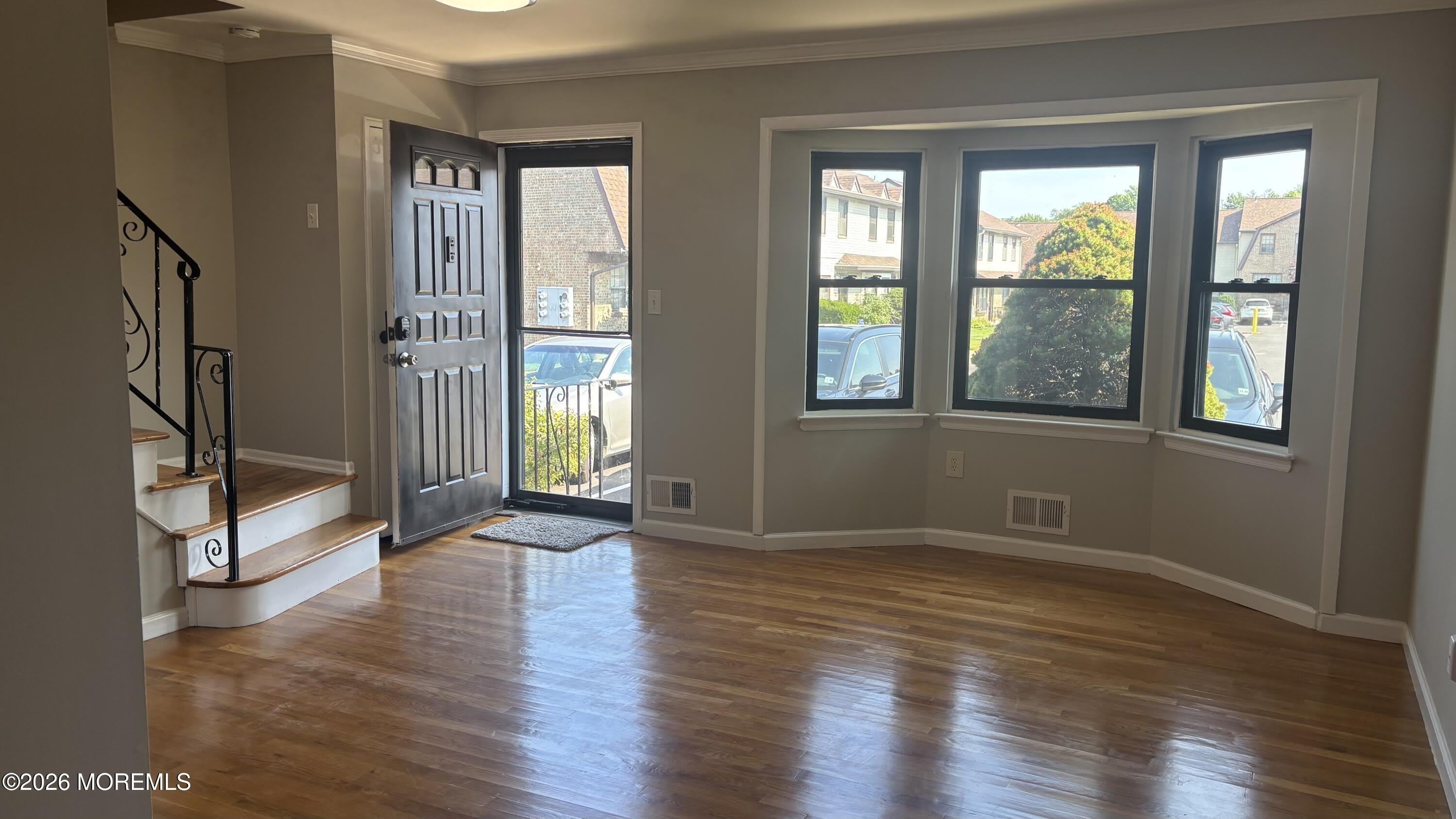 41 Village Green Way – photo 3