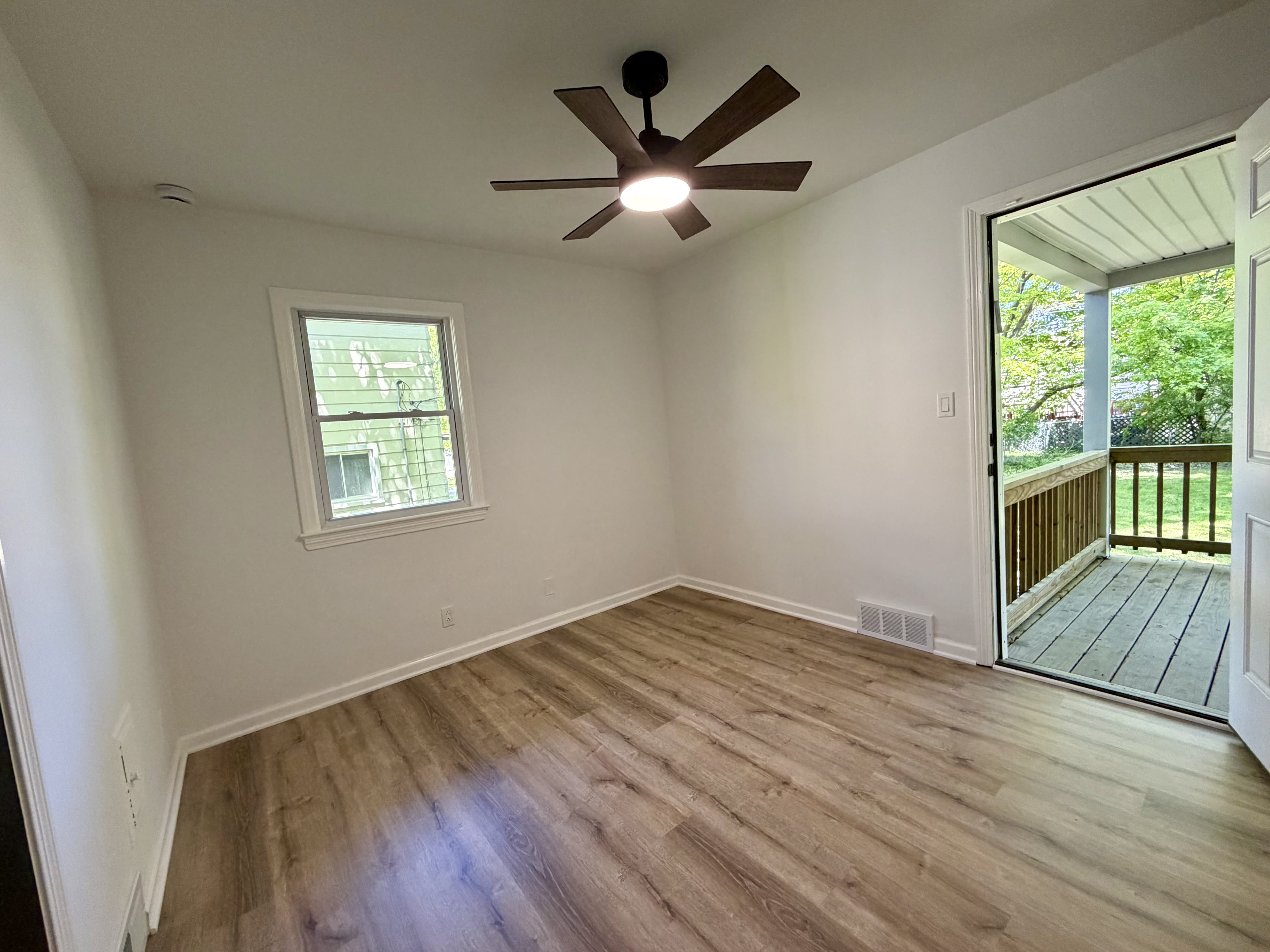 1699 Warrensville Center Rd – photo 5