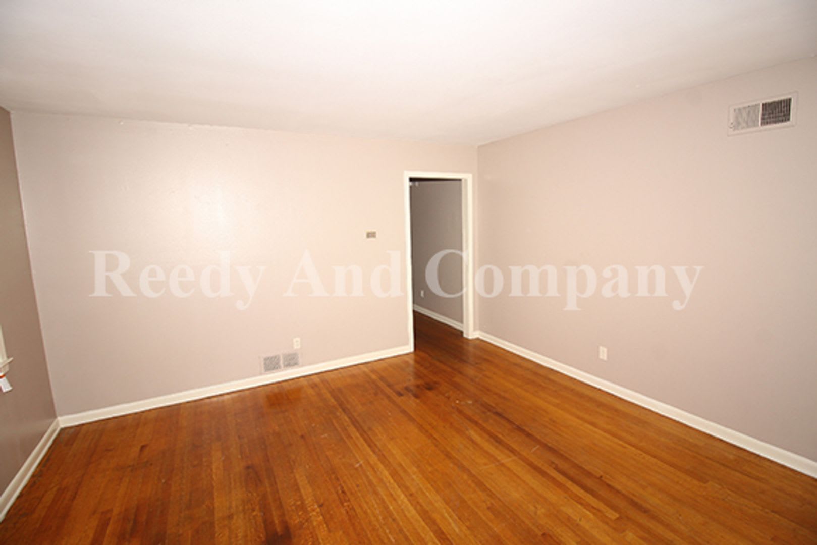 Half off 1st Full Months Rent Special!! Welcome to 848 Biggs Street! – photo 4