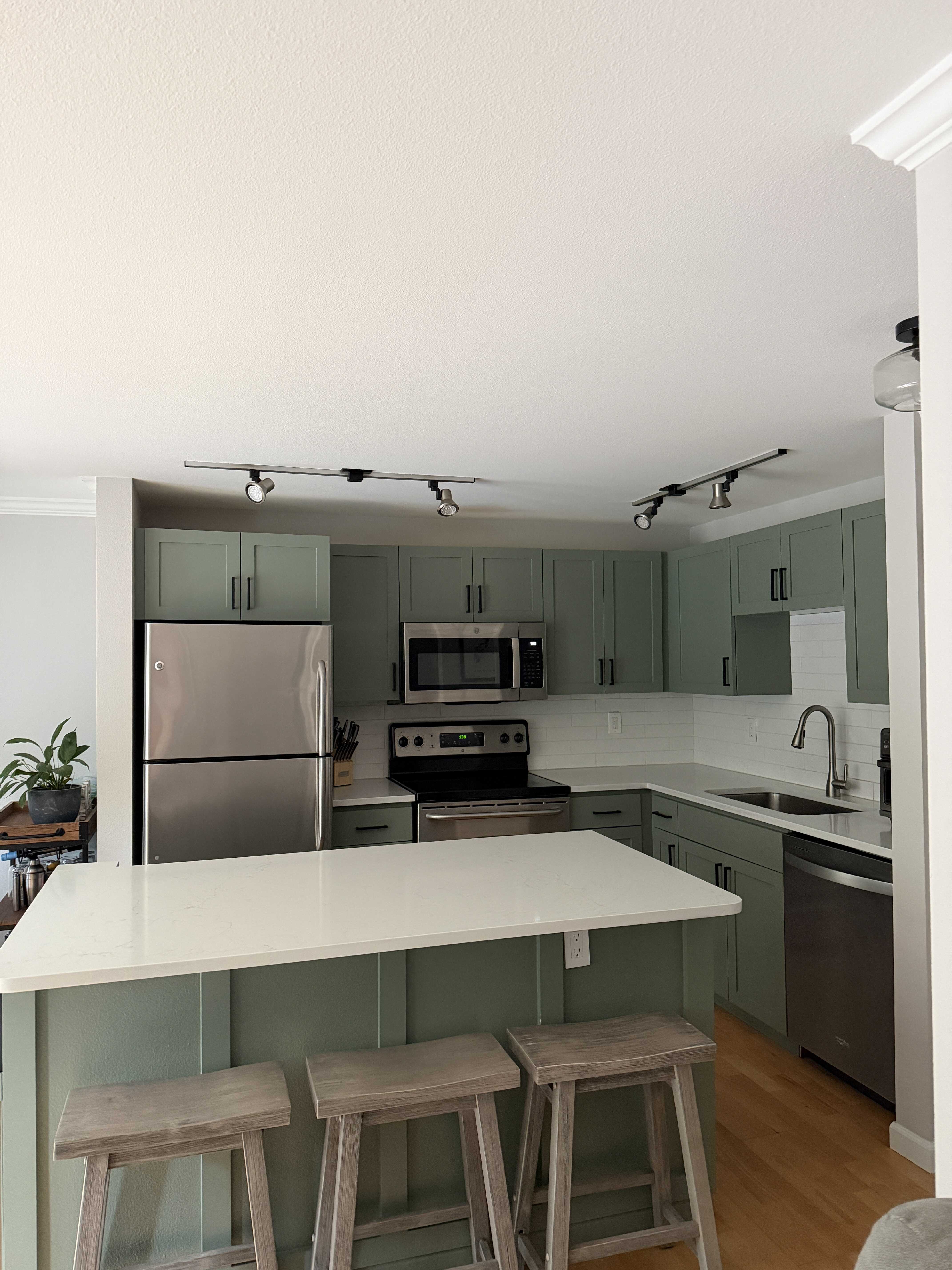 3661 Phinney Avenue North – photo 2