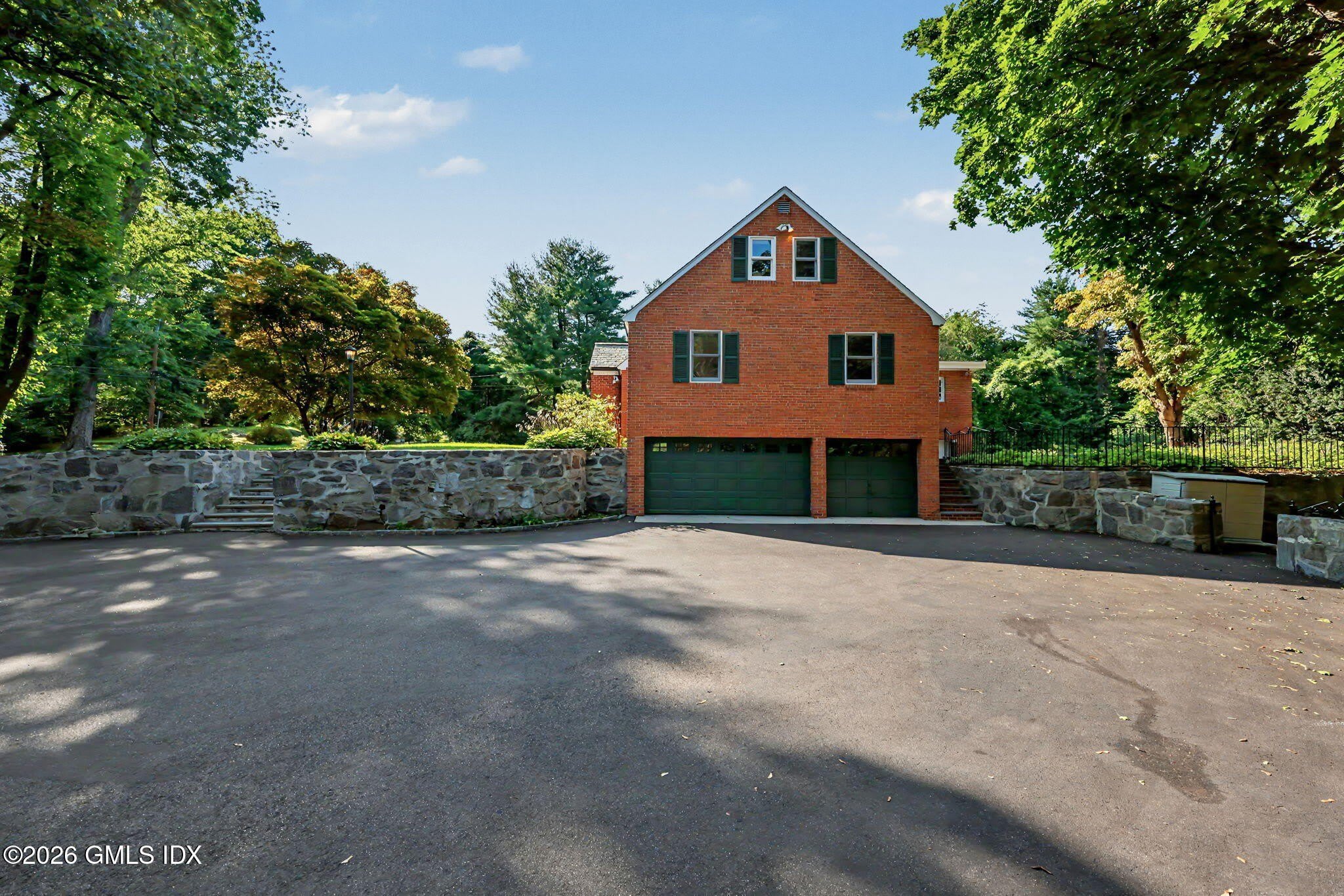 42 Oak Street – photo 4