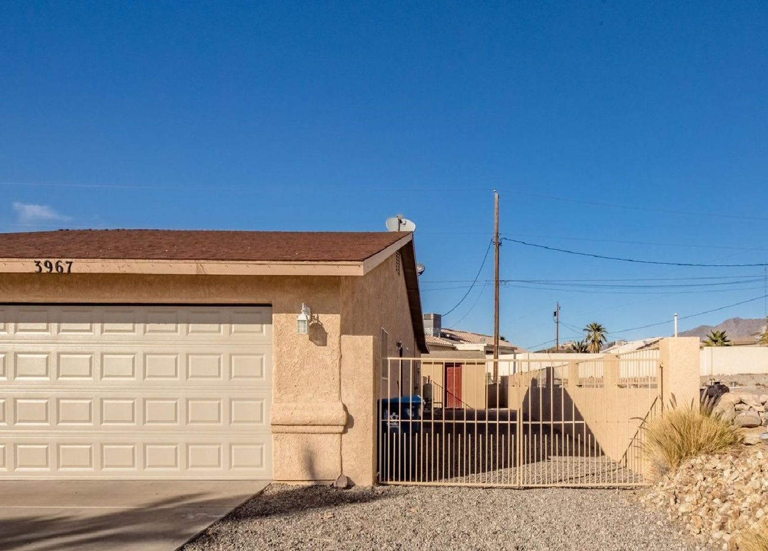 Pool Home with Side RV Parking – photo 2