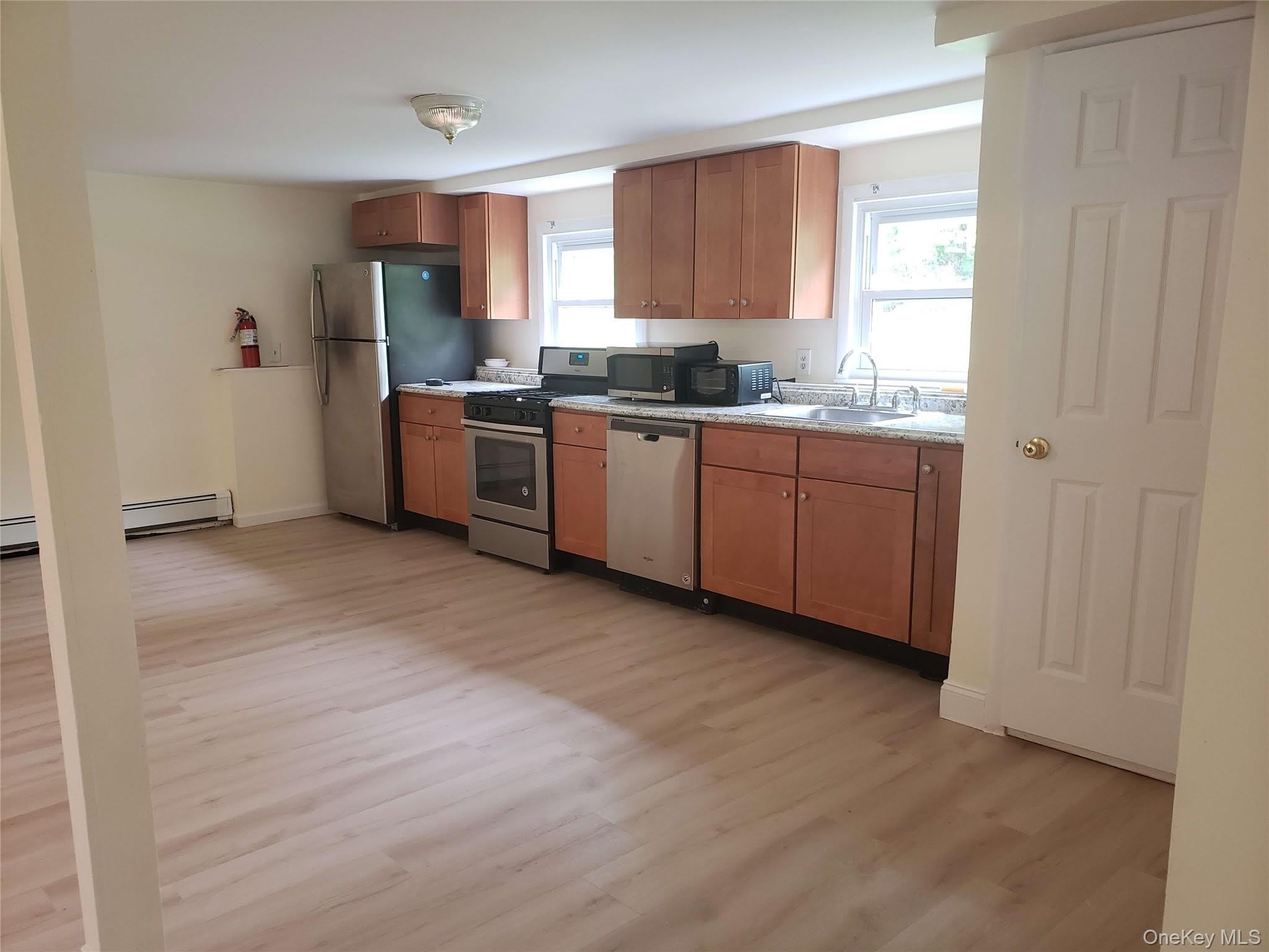 1446 Salt Point Turnpike – photo 2