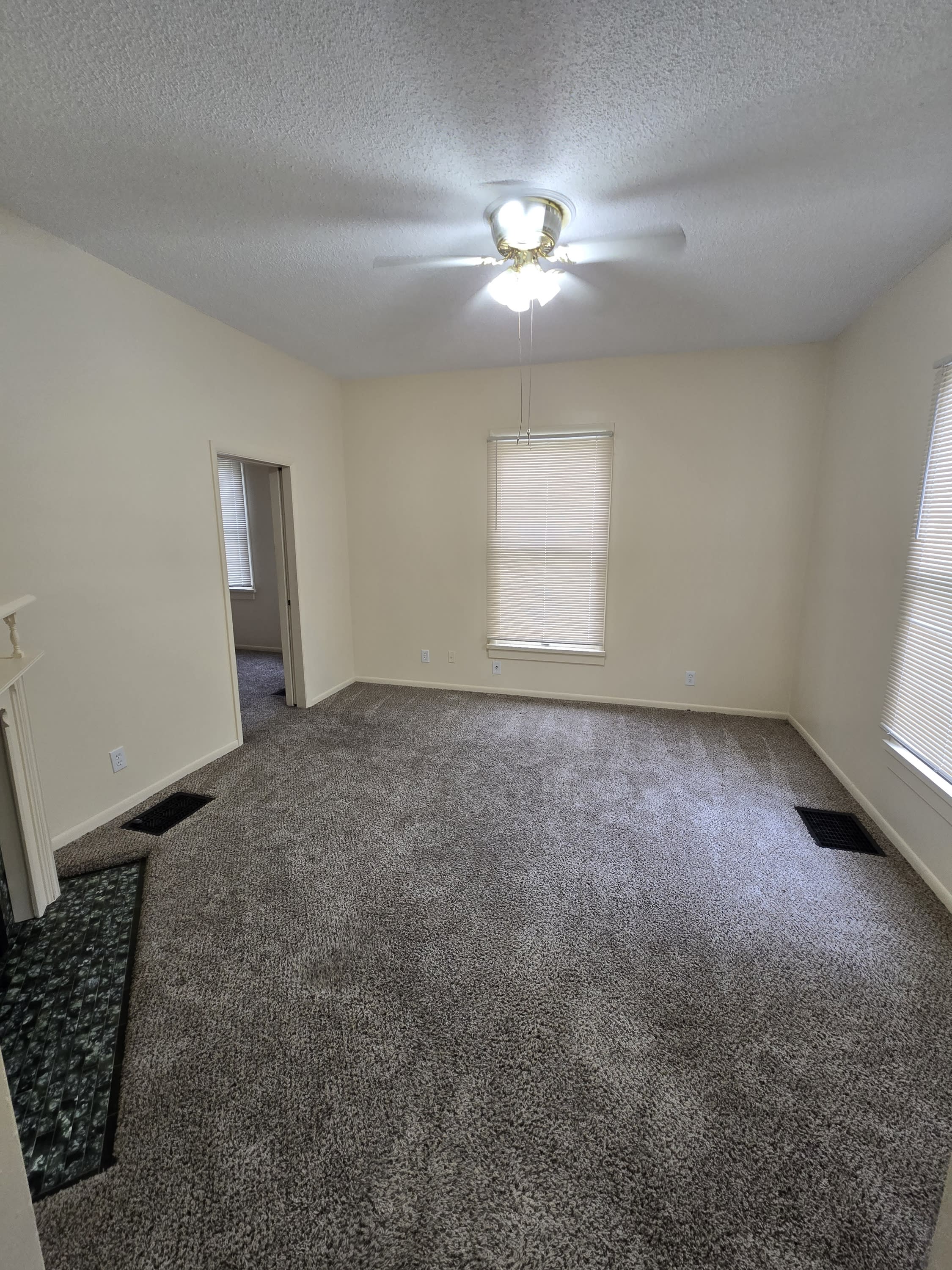 221 South Pleasant Street – photo 3