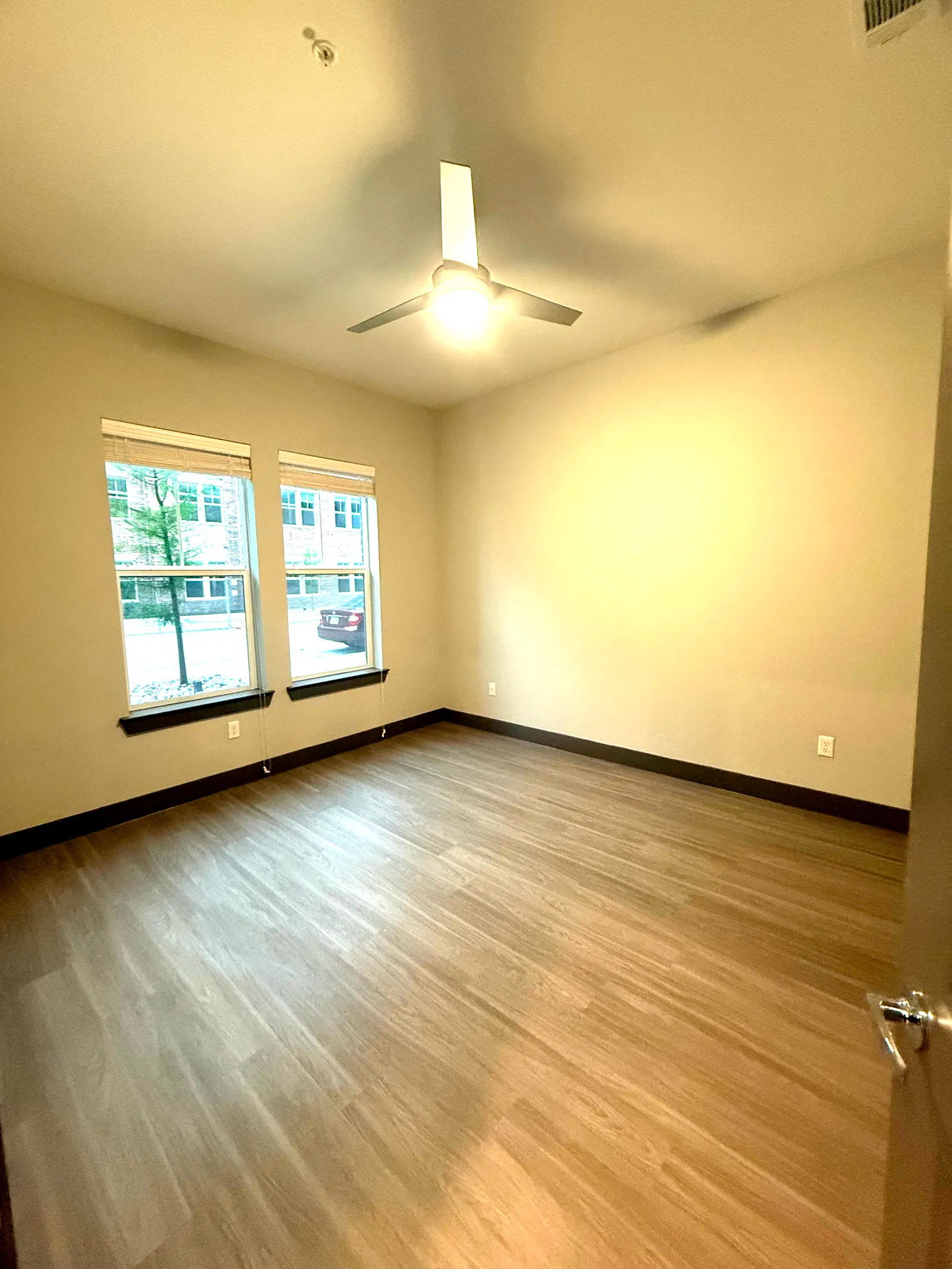 400 West 5Th Street – photo 3