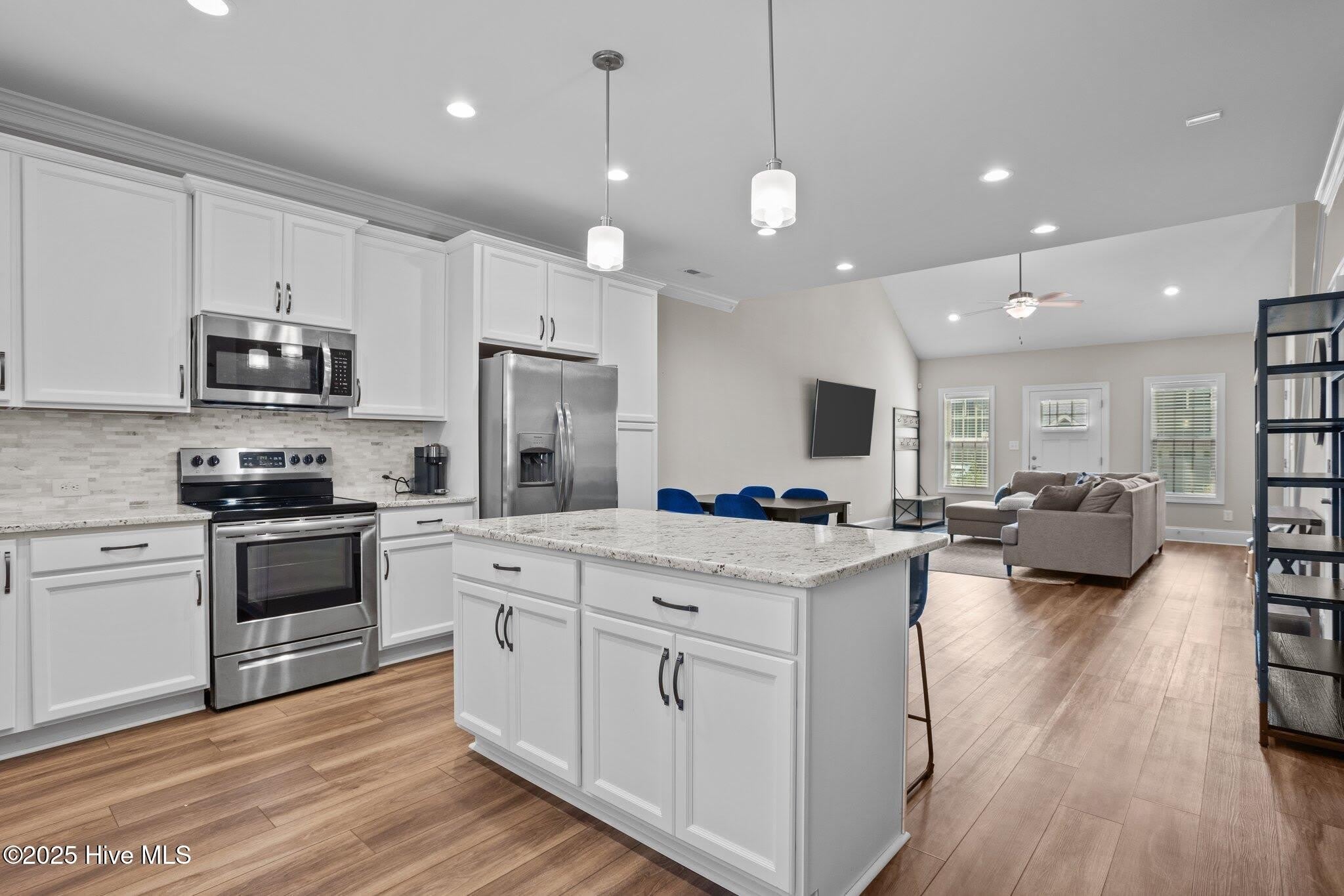 127 Lark Drive – photo 4