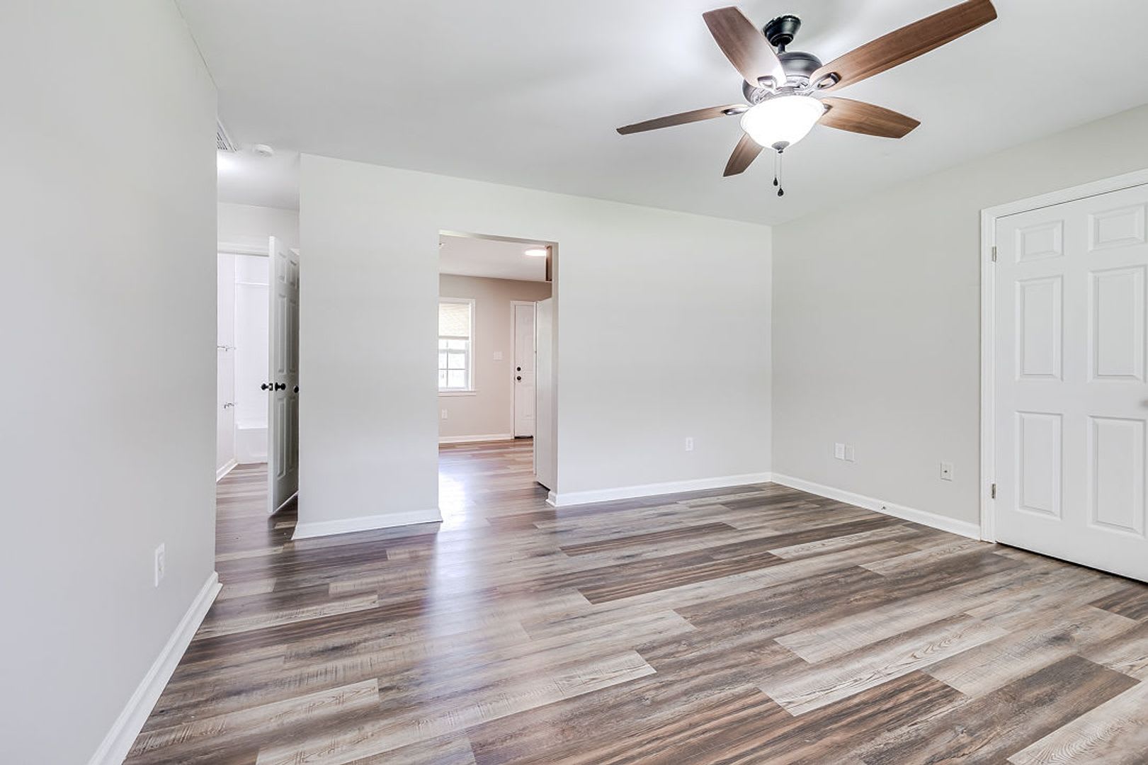 Newly Renovated 2BR/1BA Duplex in Springfield, GA! – photo 5