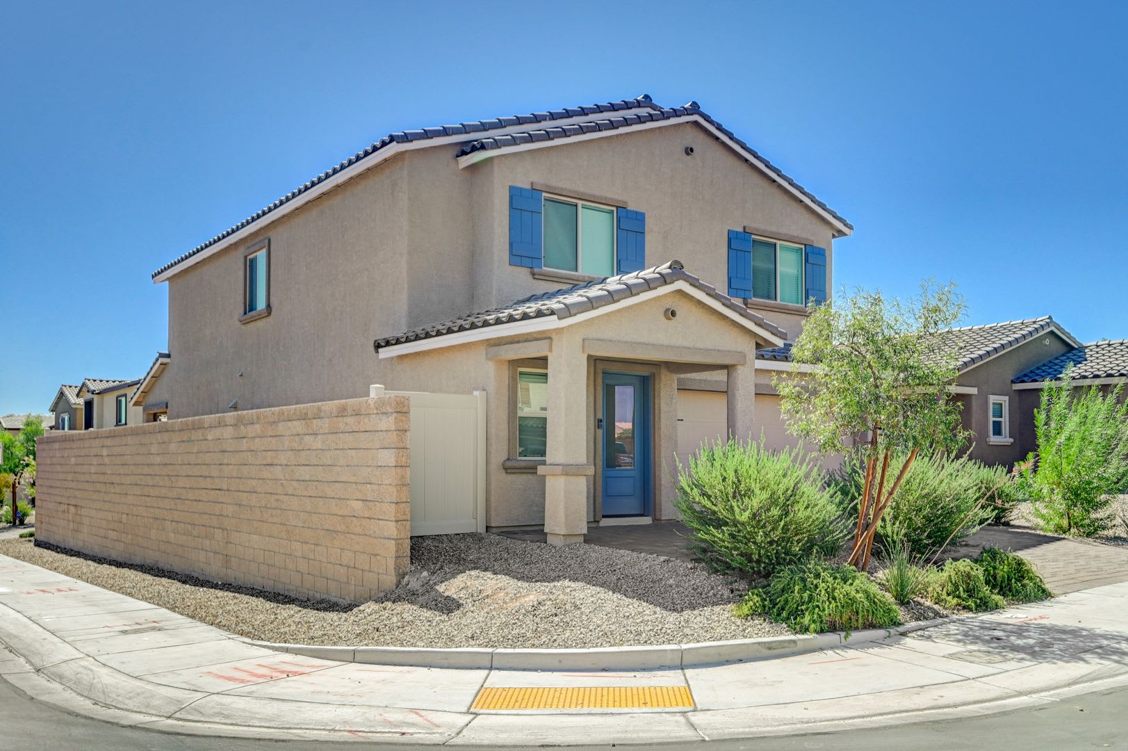 Upgraded 5 bedroom home in Cul-De-Sac!! – photo 3