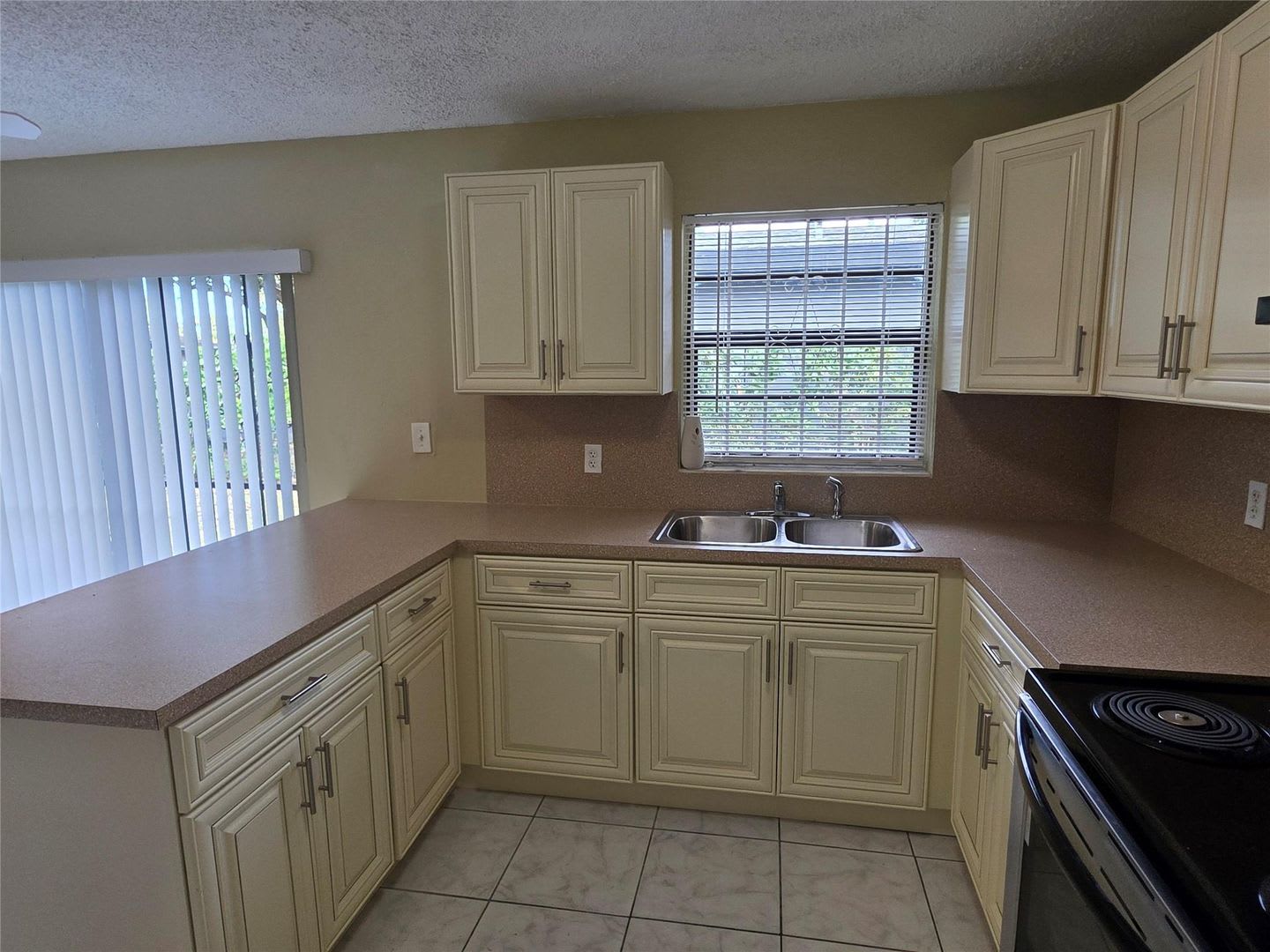 309 NE 169th Street, North Miami Beach, FL 33162 – photo 1
