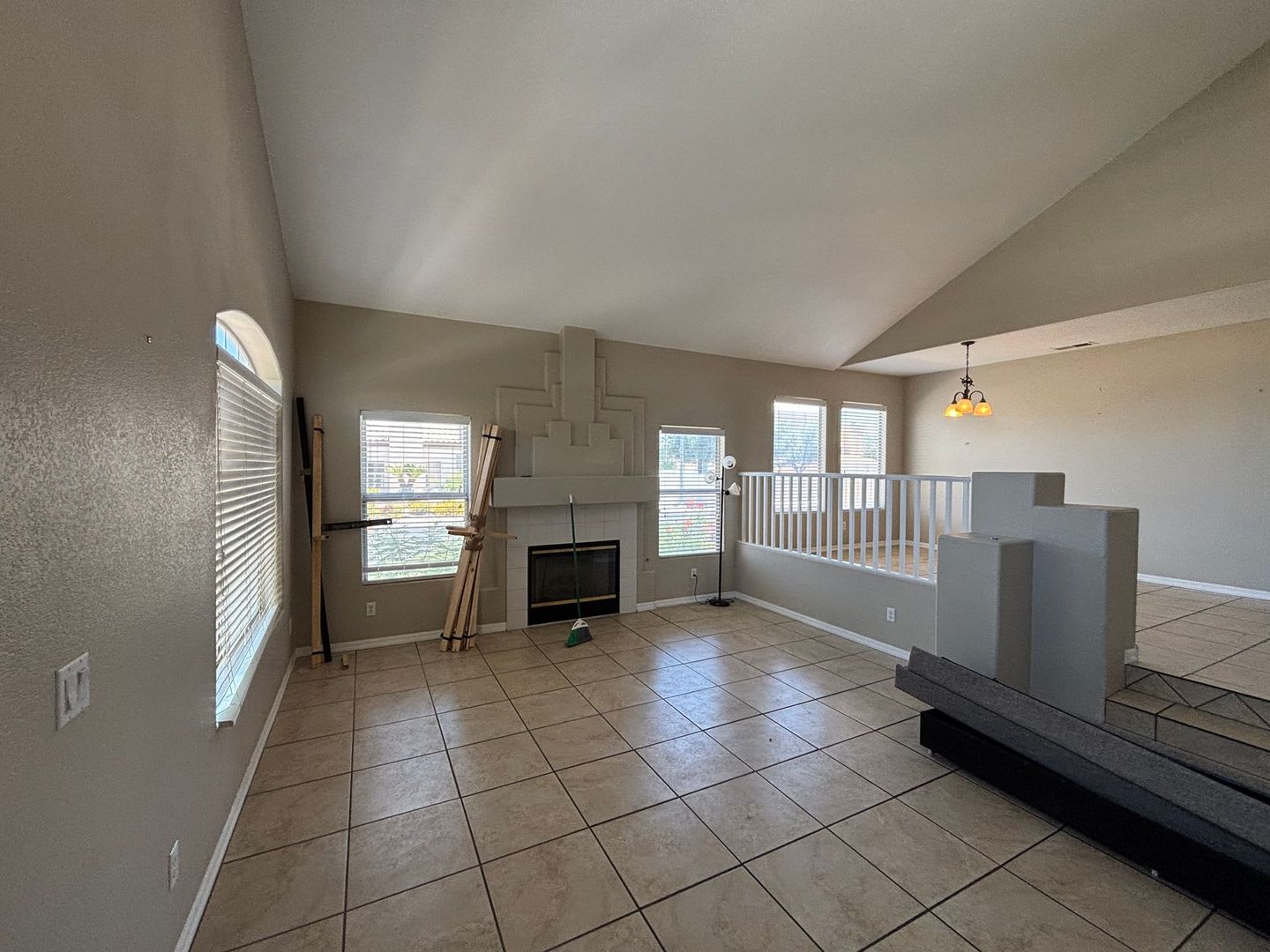 Beautiful 3-Bedroom, 2.5-Bath Home with Spacious Loft & Private Spa Backyard – photo 3