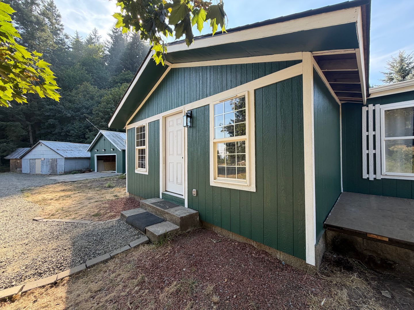 3 Bedroom 2 Bath with Garage and acreage. – photo 4